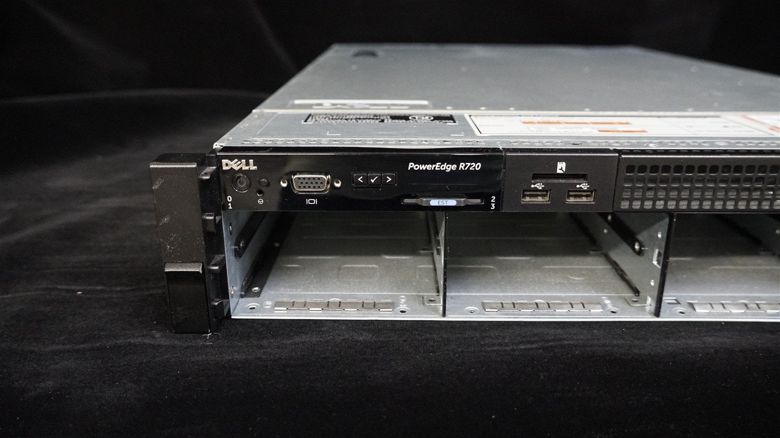 DELL POWEREDGE R720 8LFF 2x 8 CORE E5-2670 2.6GHz 128GB RAM H710P NO HDD