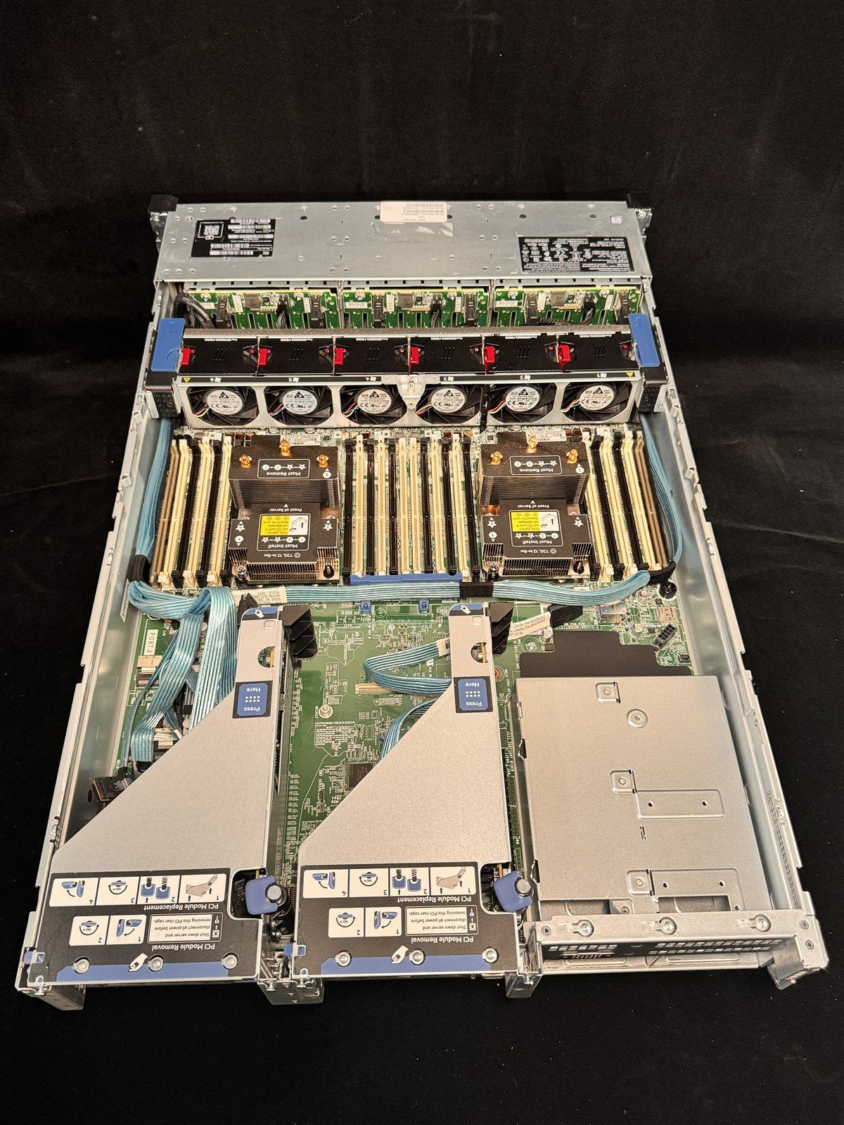 HPE ProLiant DL380 Gen10 G10 24SFF 2x20C GOLD 6138 2.0GHz 64GB RAM 10x 300GB SAS