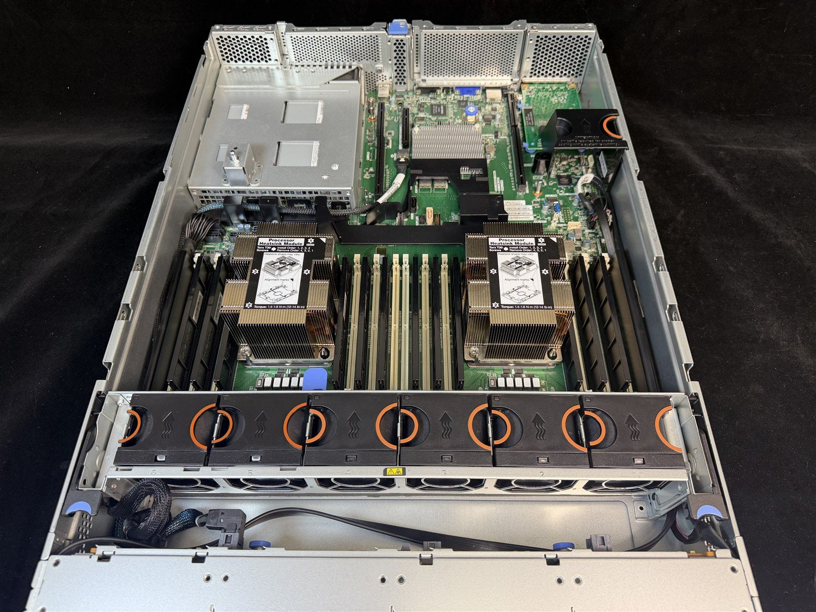 LENOVO THINKSYSTEM HR650X 12LFF BAREBONE 2x HS 2x PSU NO CPU RAM NO HDD