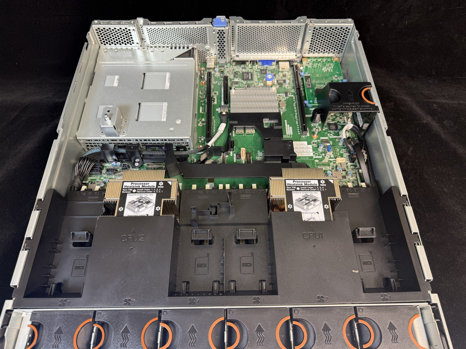 LENOVO THINKSYSTEM HR650X 12LFF BAREBONE 2x 8C 4110 2.1GHz NO CPU RAM HDD