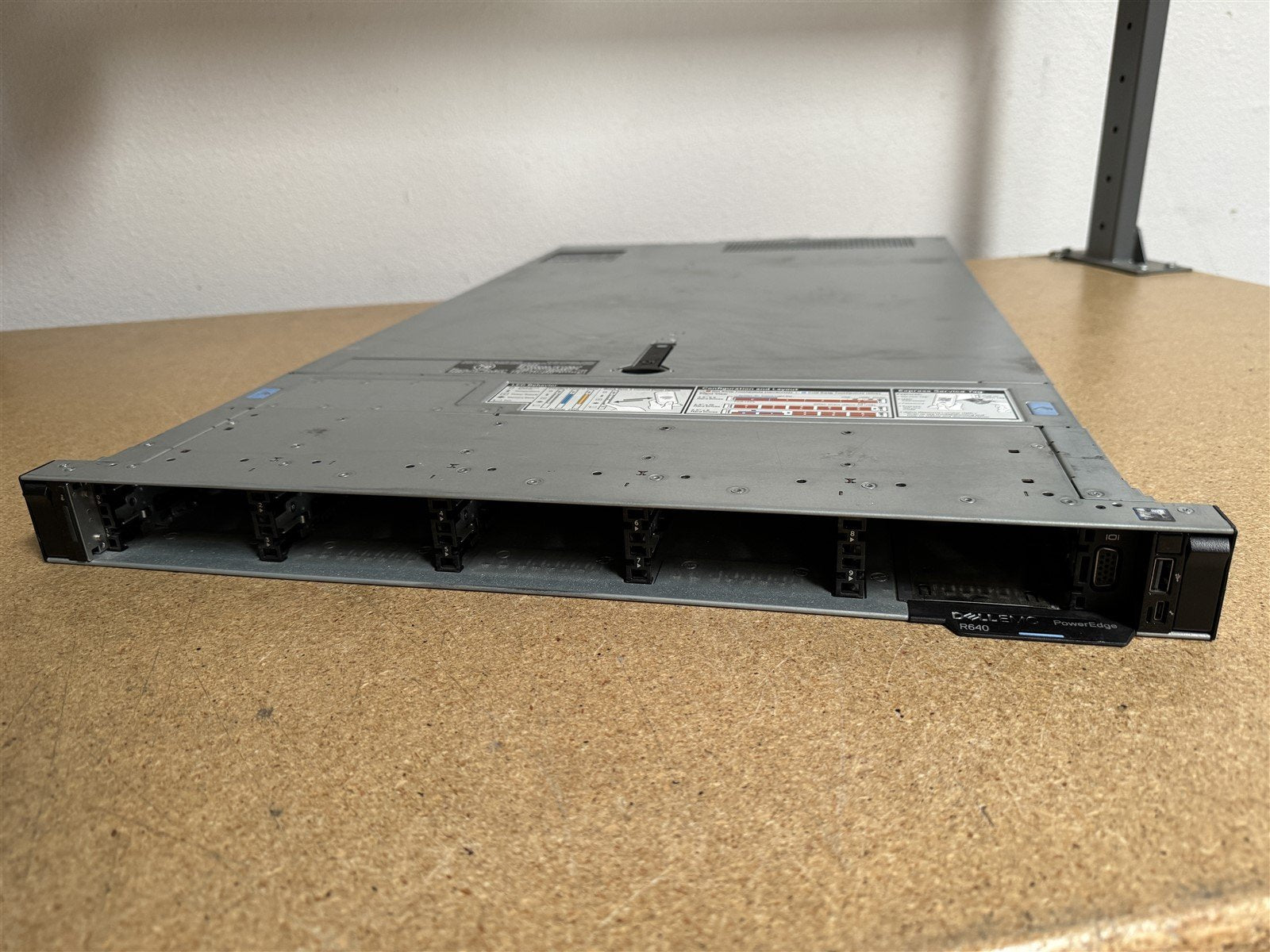 DELL POWEREDGE R640 10SFF 2x 12 CORE GOLD 6126 2.6GHz 64GB RAM 1x 2TB SSD H740P