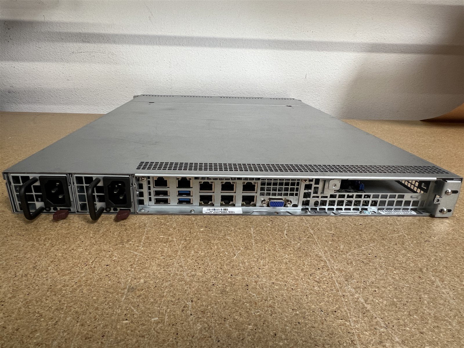 CSE-815 X10SLH-N6-ST031 SUPERMICRO 1U 4LFF QC 1x E3-1271V3 3.6GHz 12GB NO HDD