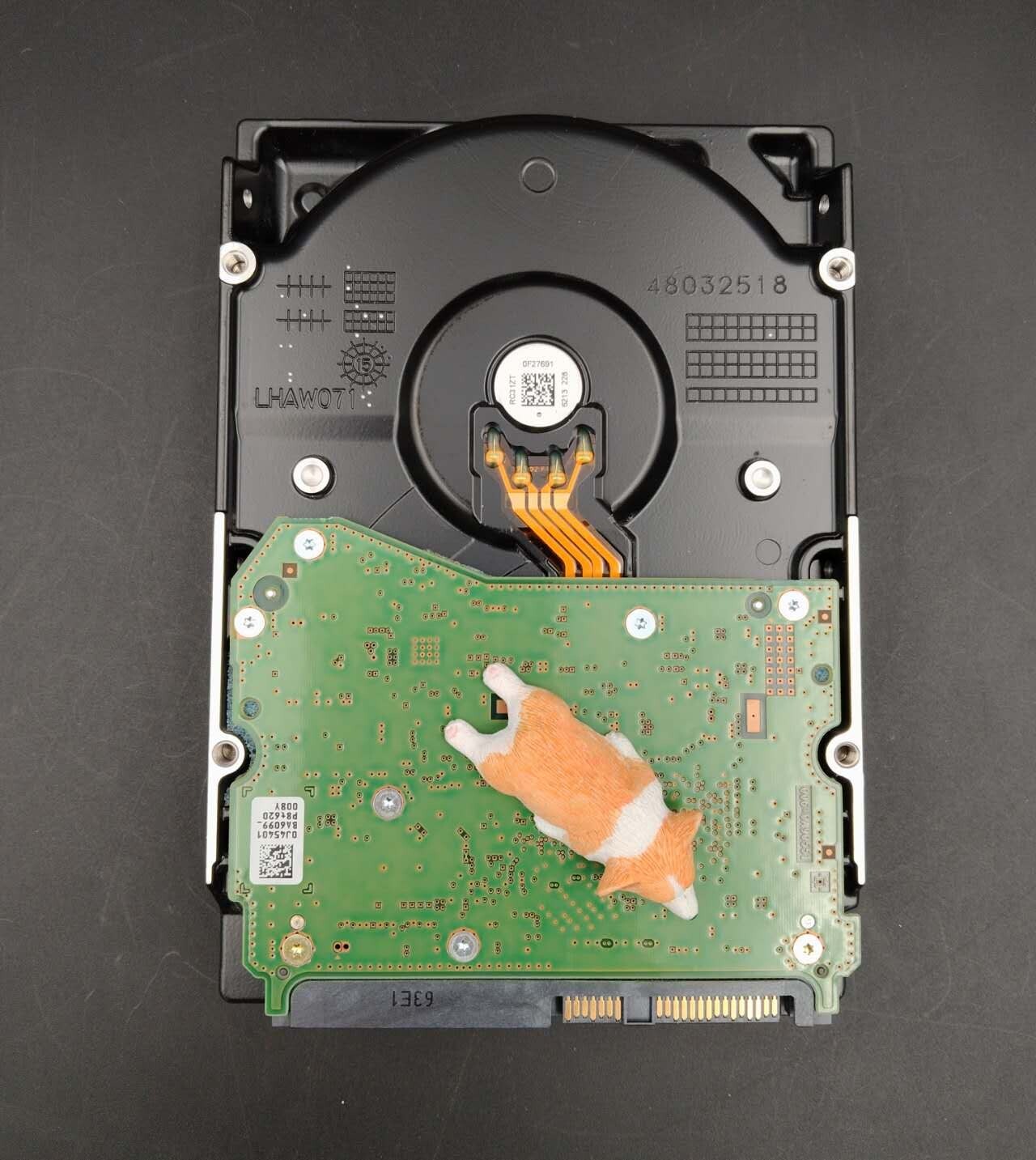07FPR 007FPR HUH721010AL5200 DELL 10TB 7.2K 12G 512E SAS 3.5" LFF ENTERPRISE HDD