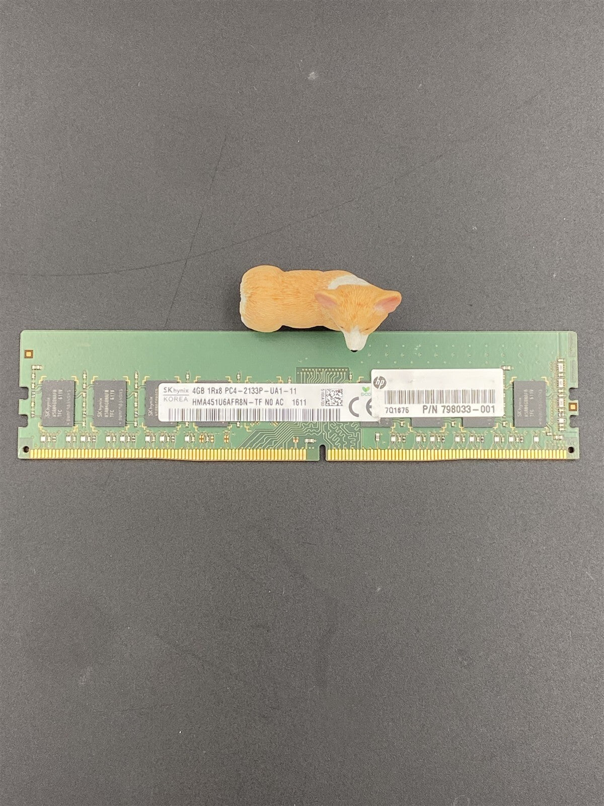 HMA451U6AFR8N-TF HYNIX 4GB 1Rx8 PC4-2133P 17000 DDR4 SDRAM NONECC DESKTOP MEMORY