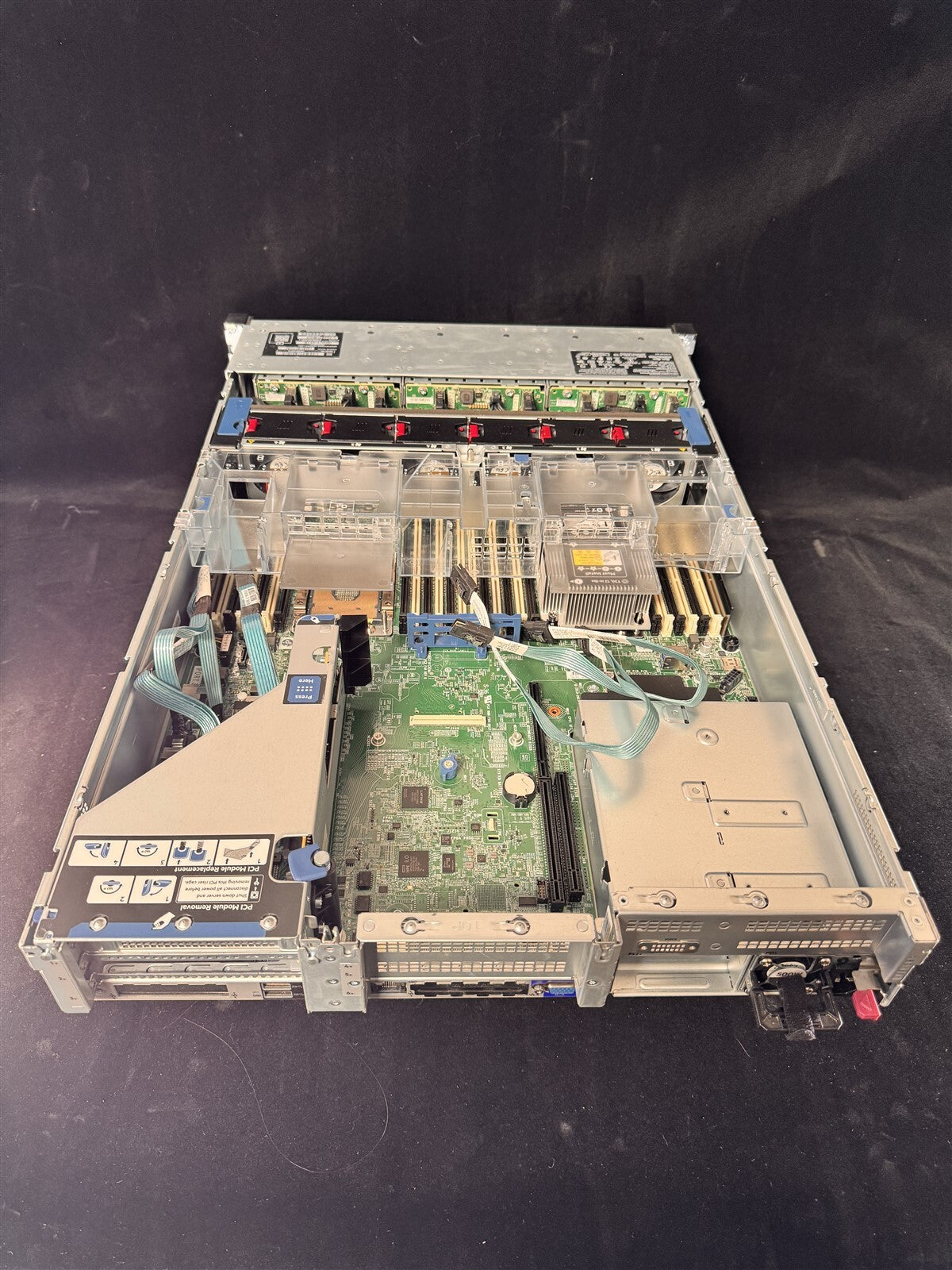 HP ProLiant DL380 Gen10 G10 24SFF 2x 8C SILVER 4110 2.1GHz 128GB RAM 1x960GB SSD