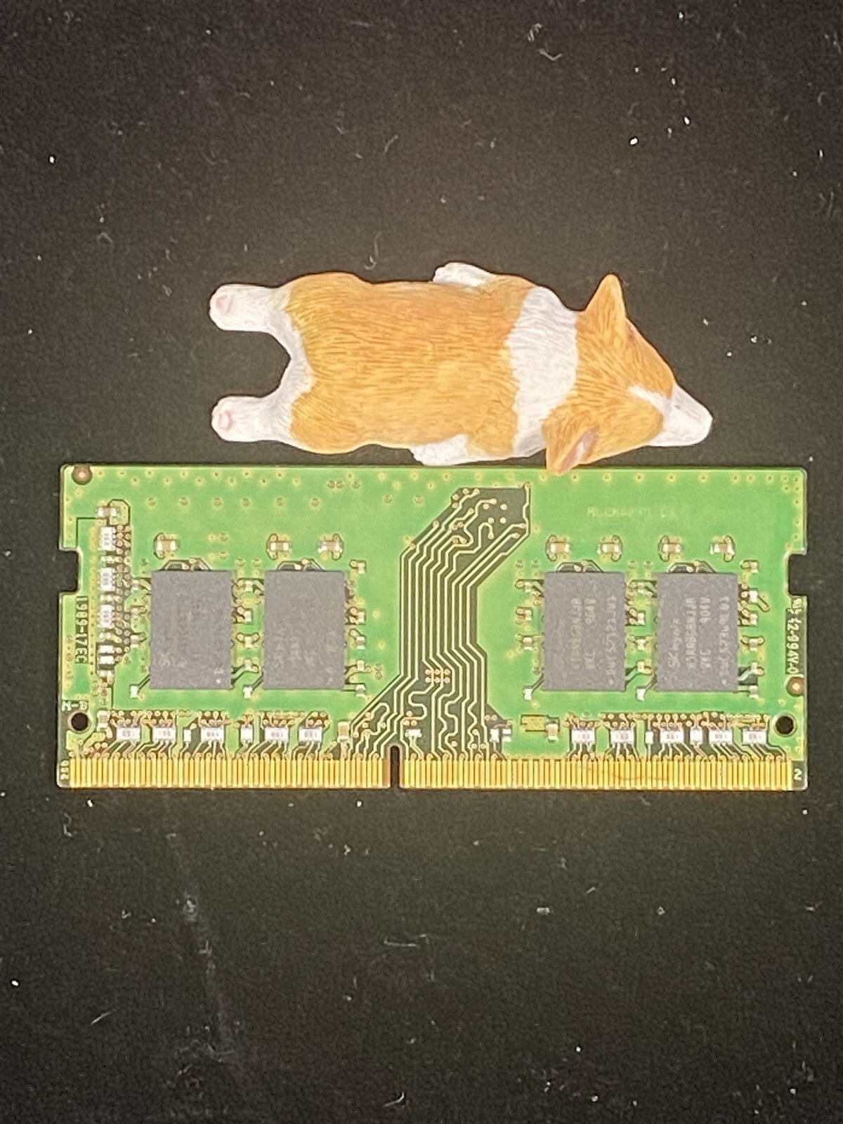 HMA81GS6JJR8N-VK HYNIX 8GB (1x8GB) 1Rx8 PC4-2666V DDR4 SODIMM LAPTOP MEMORY