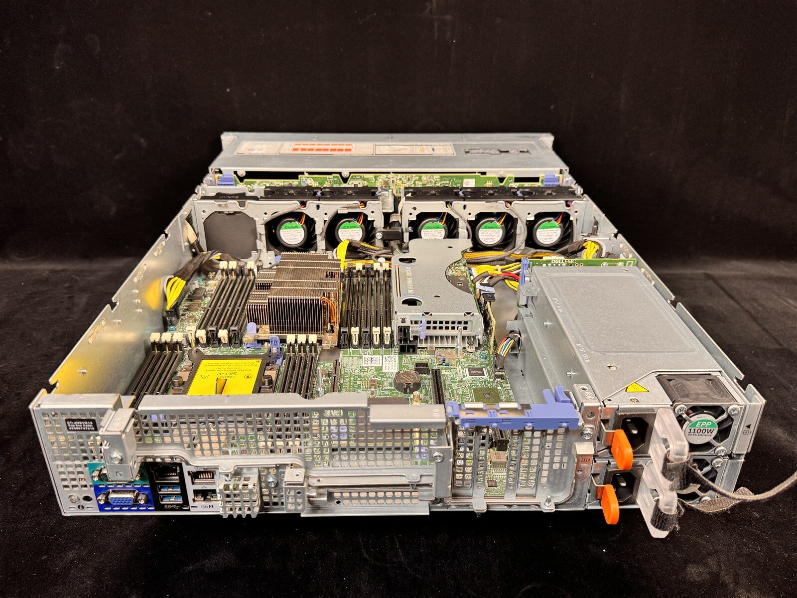 DELL POWEREDGE R540 12LFF SERVER 1x 10C SILVER 4210R 2.4GHz 32GB RAM 2x240GB SSD