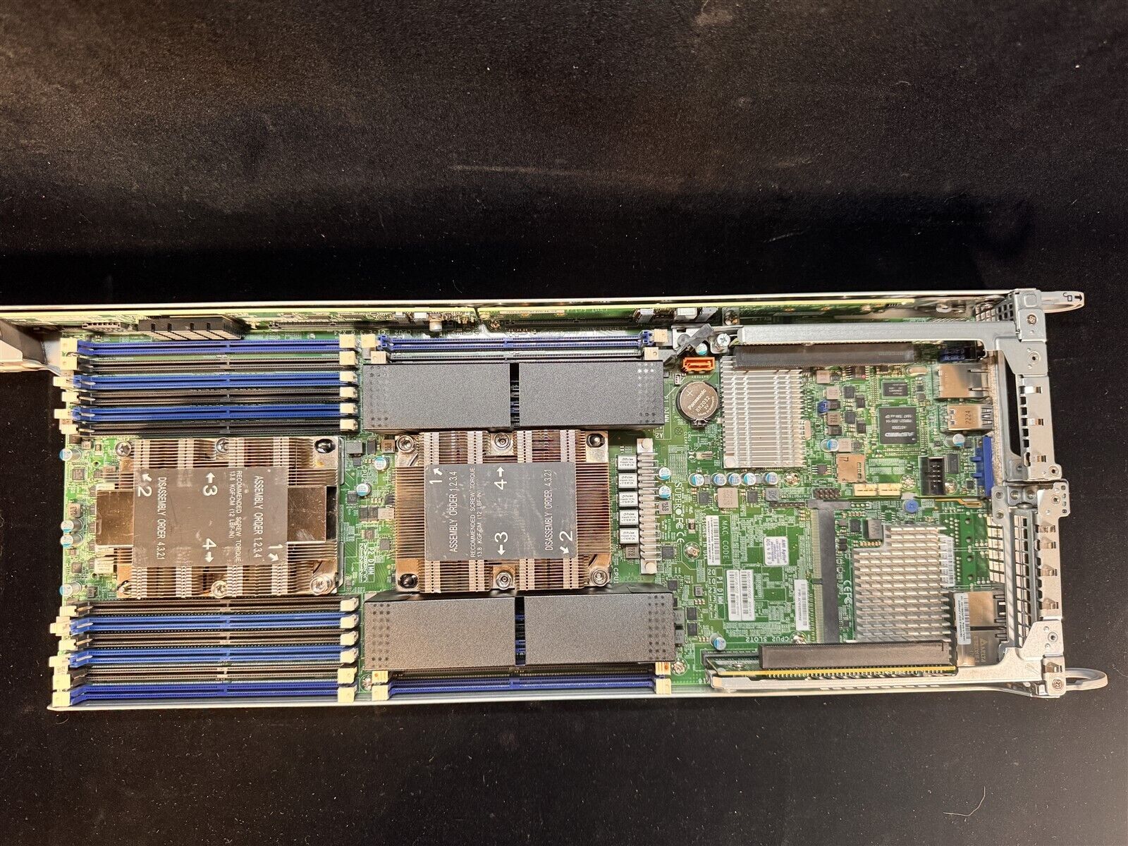 4960774