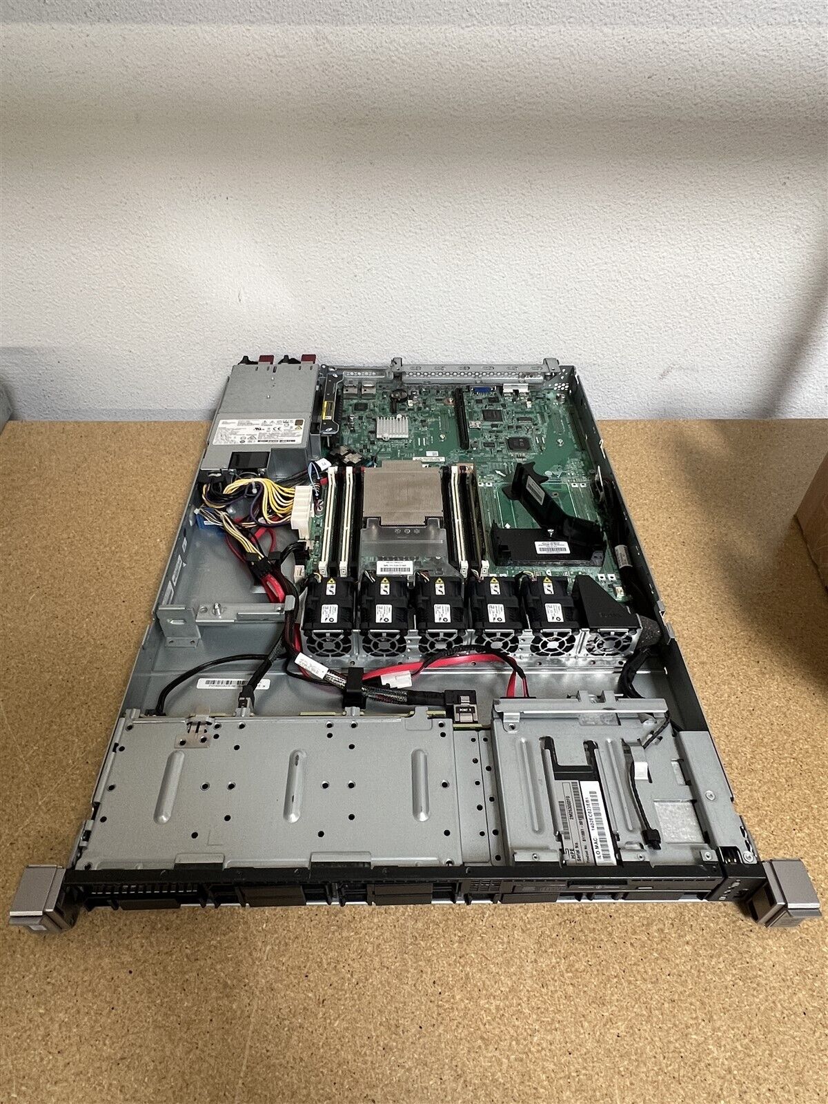777426-B21 HP ProLiant DL120 Gen9 G9 8SFF CONFIGURE TO ORDER SERVER