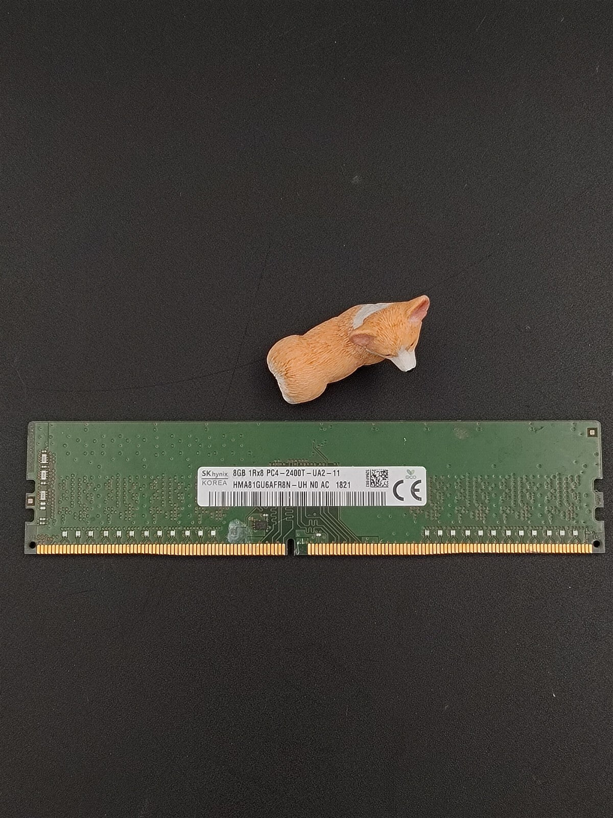 HMA81GU6AFR8N-UH HYNIX 8GB (1x8GB) 1Rx8 PC4 -2400T DDR4 DIMM DESKTOP MEMORY