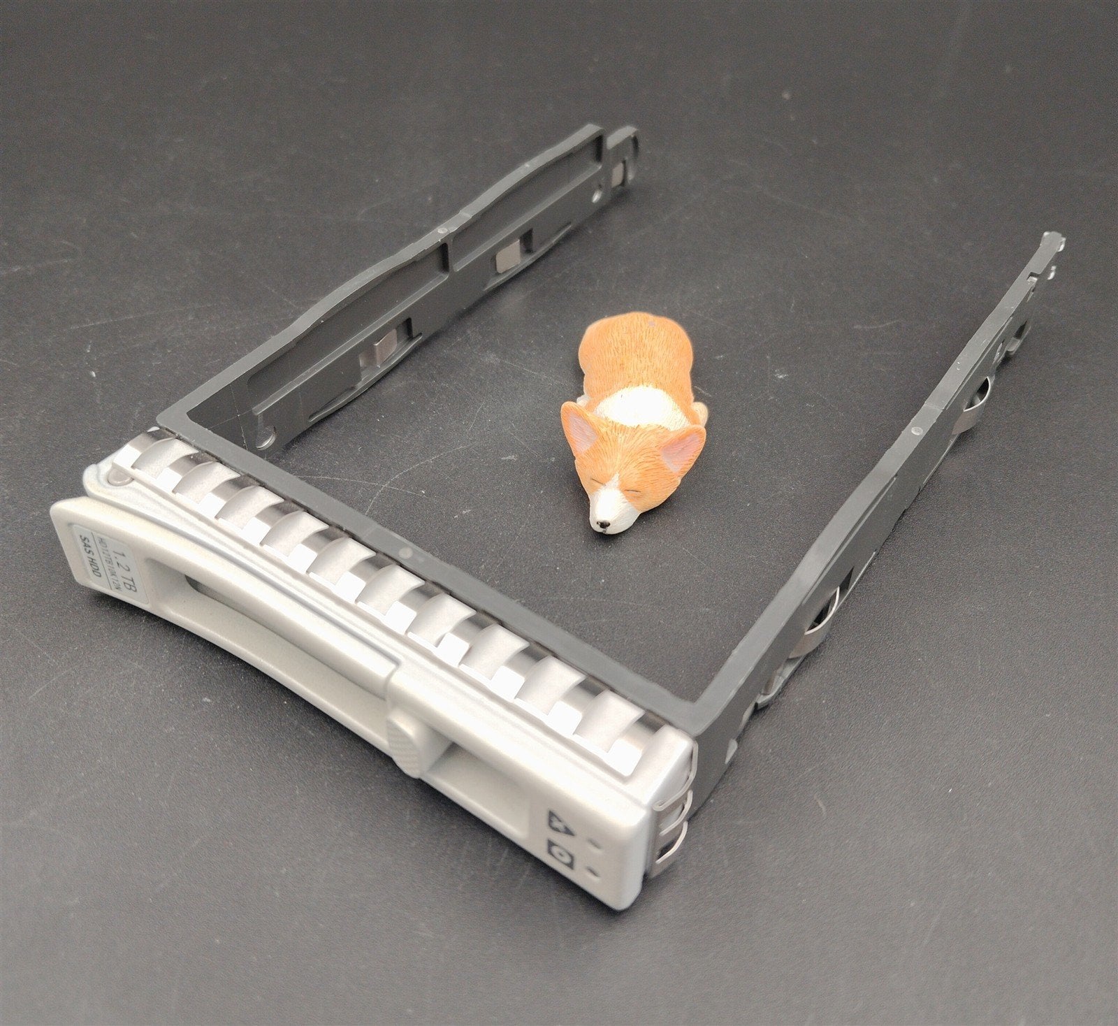 74-113290-01 CISCO 2.5" SAS SATA HDD TRAY FOR UCS C220 C240 C480 ML C4200 M5