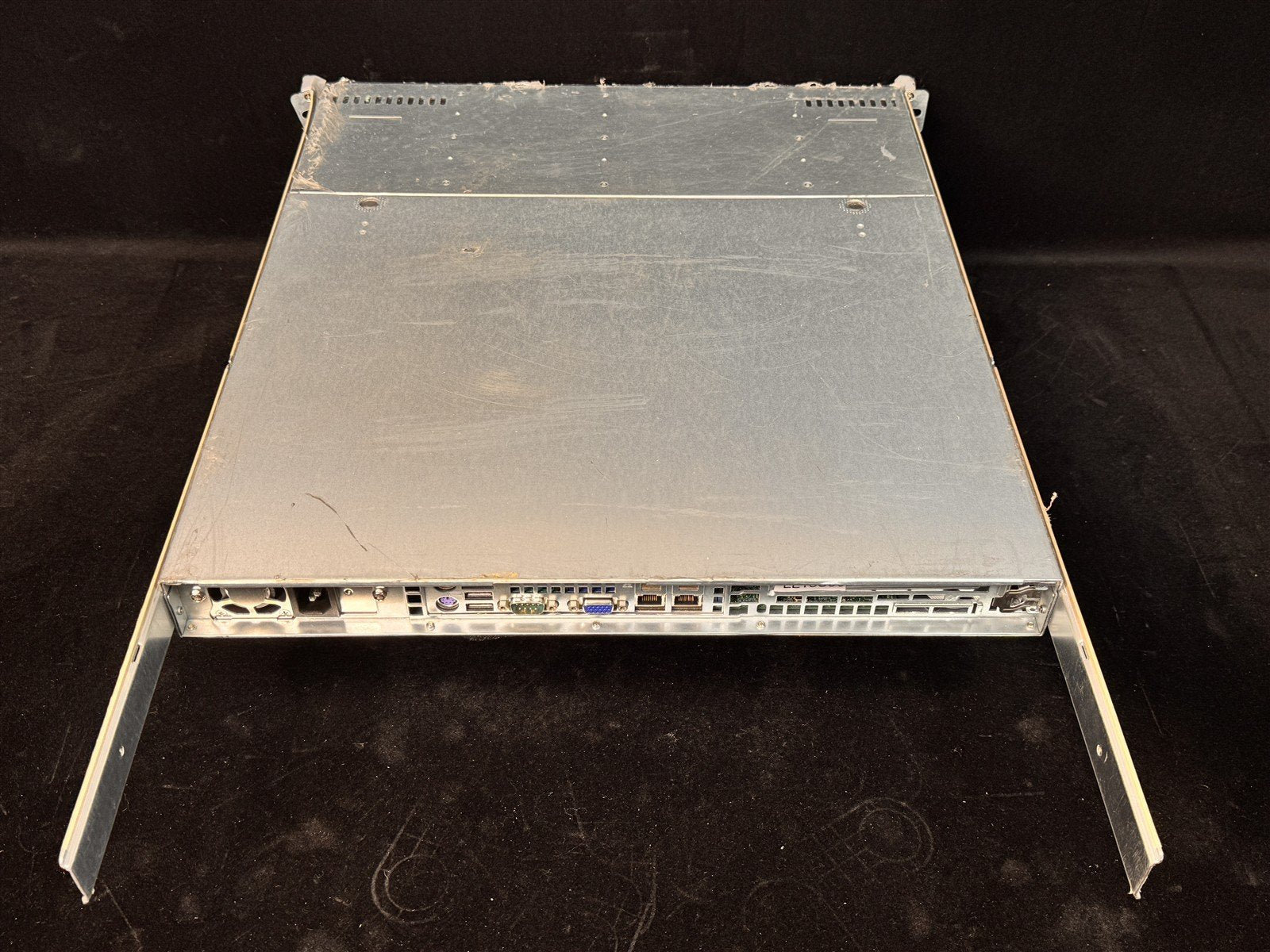 SUPERMICRO CSE-813M X9SCL+-F 1U SERVER 4LFF 1x QC E3-1225V3 3.2G 16GB RAM NO HD