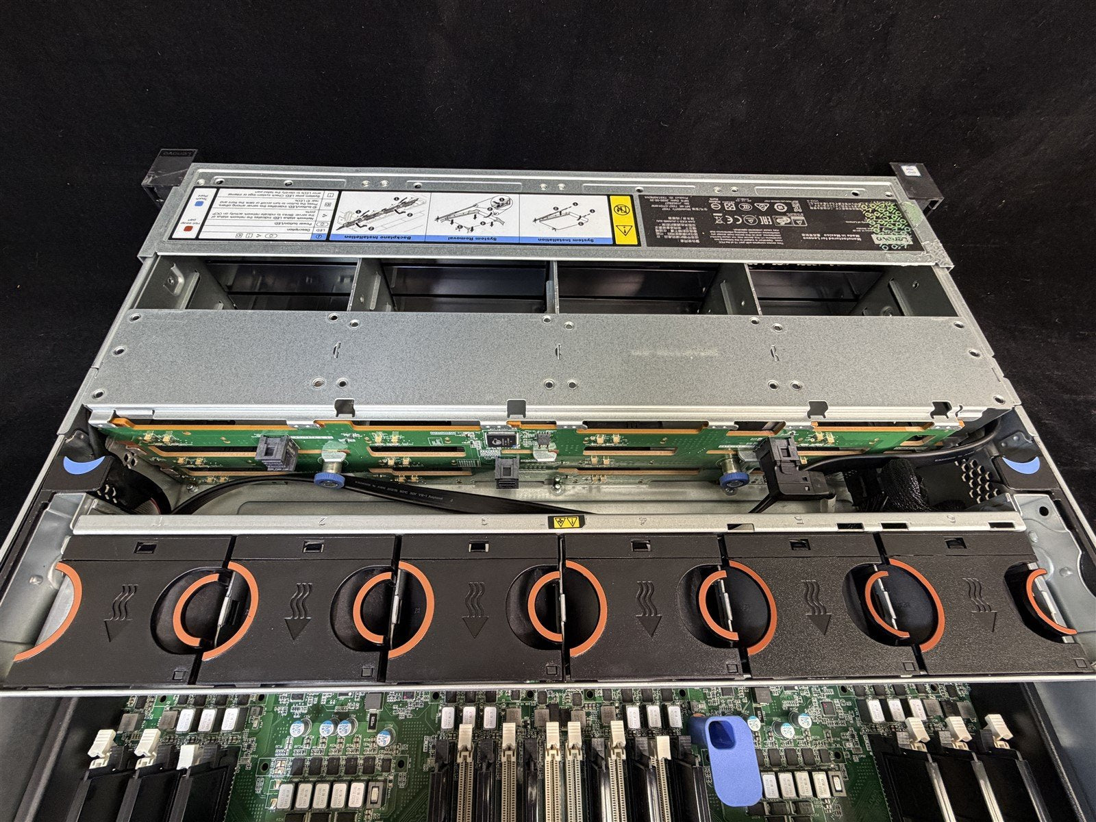 LENOVO THINKSYSTEM HR650X 12LFF BAREBONE 2x HS 2x PSU NO CPU RAM NO HDD