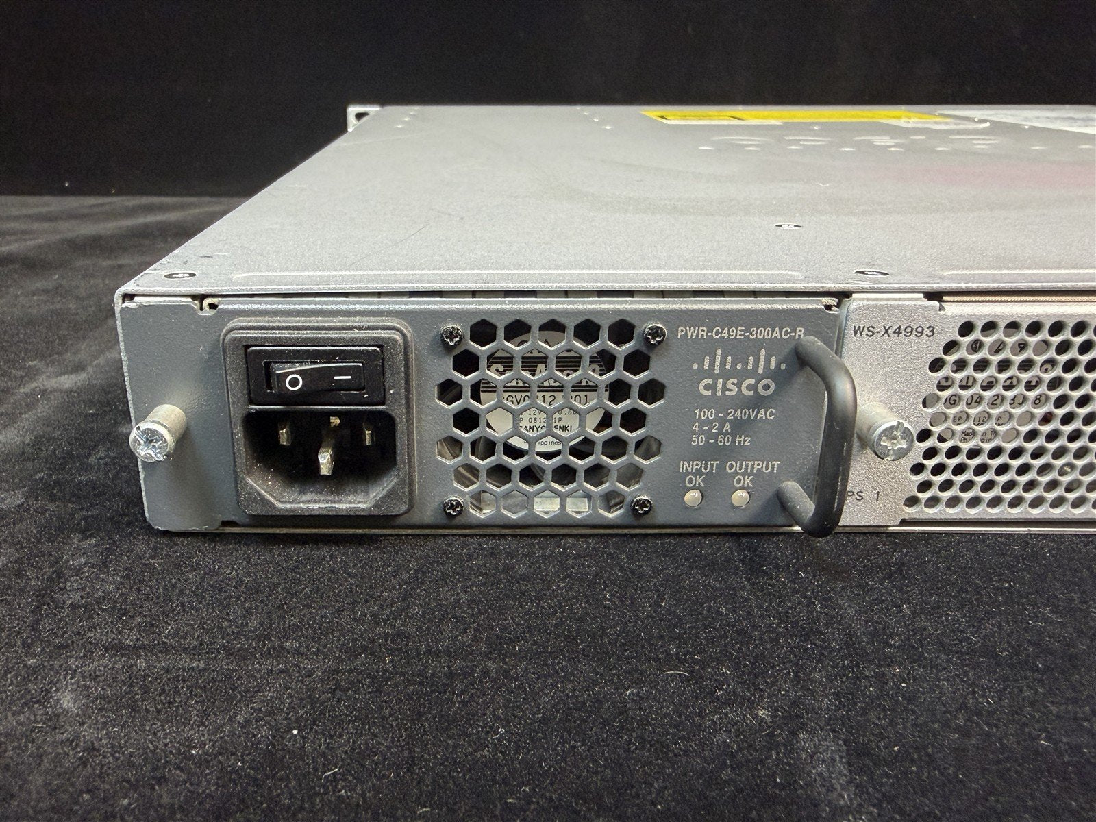 WS-C4948E CISCO CATALYST 48 PORTS GIGABIT SWITCH PWR-C49E-300AC-R