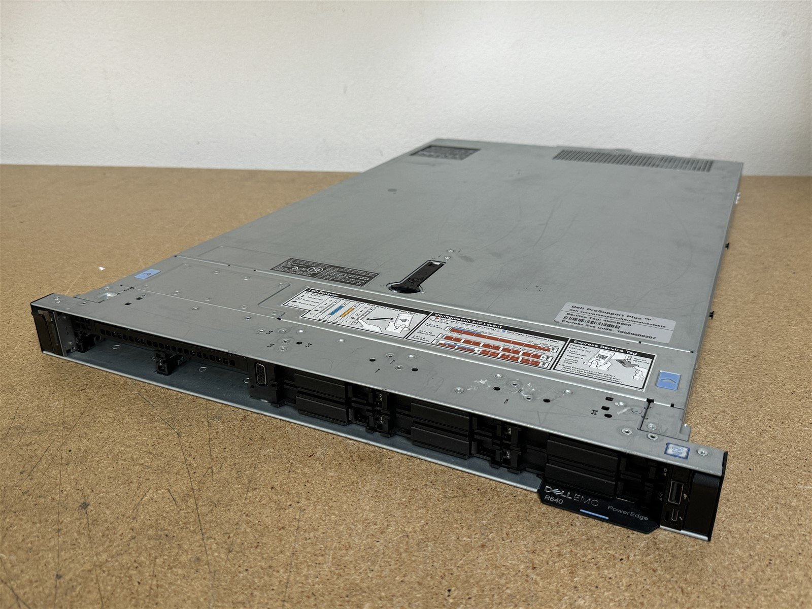 DELL POWEREDGE R640 10SFF 2x 10 CORE GOLD 5215 2.5GHz 32GB RAM 2x480GB SSD H730P