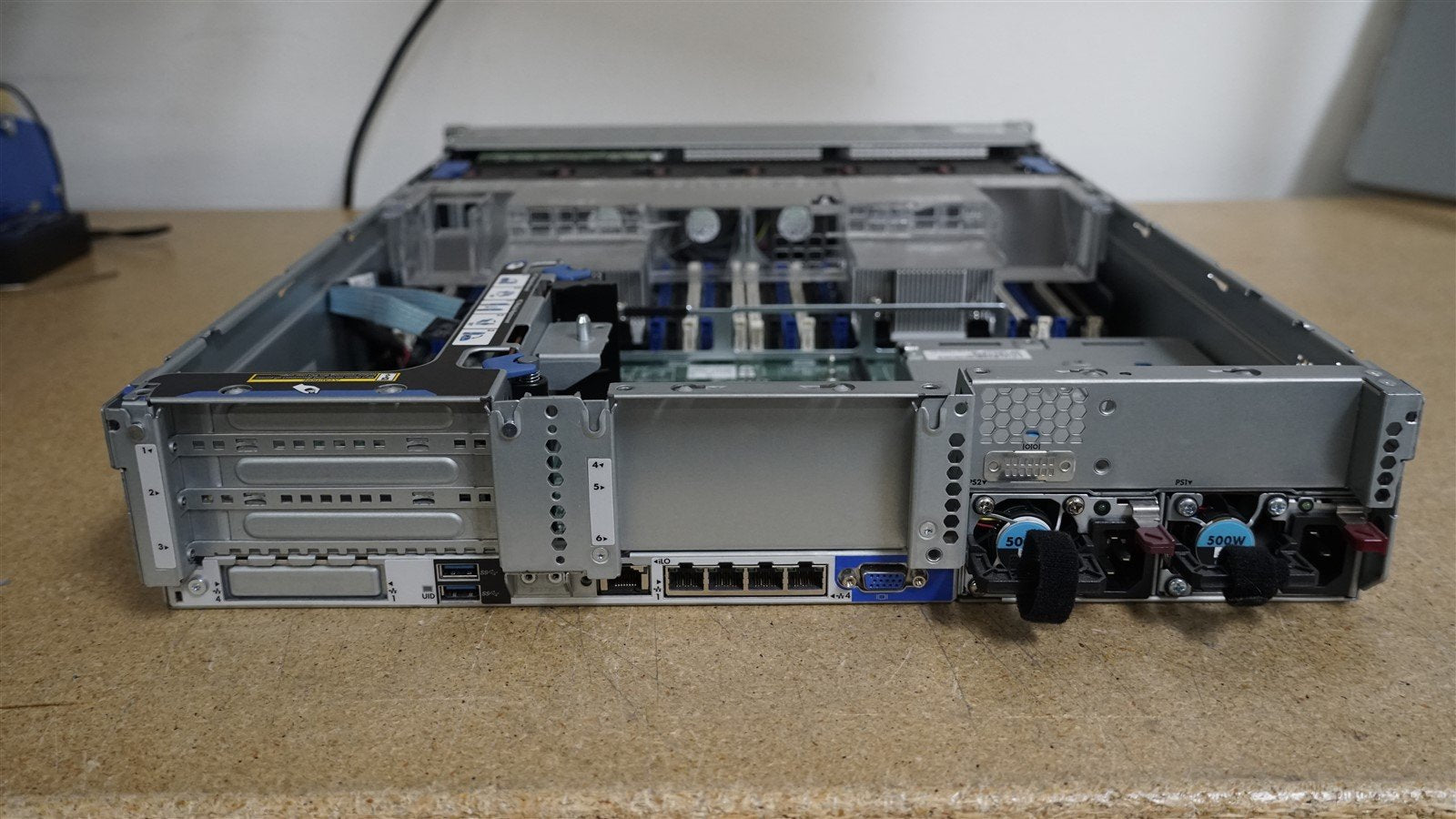 HP Proliant DL380 G9 SERVER 8SFF 2x 6C E5-2643v3 3.40GHz 128GB RAM 2x 200GB SSD