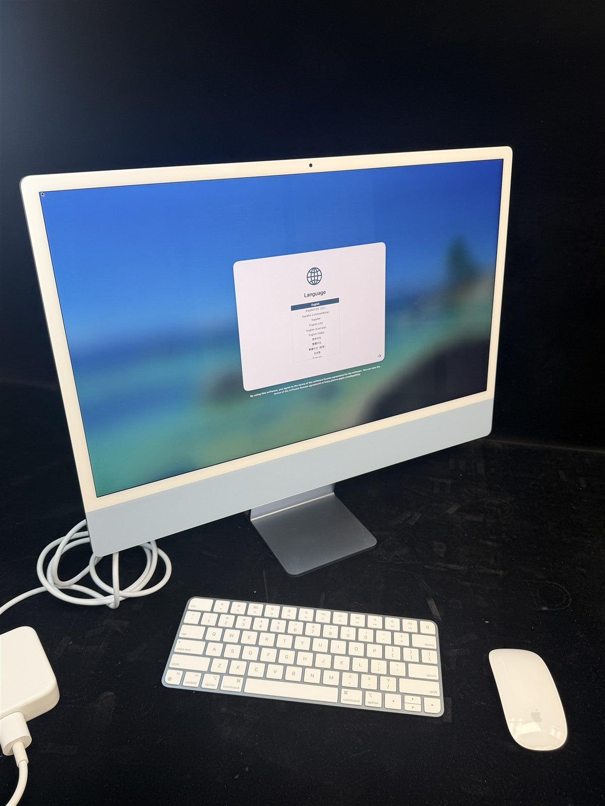 Apple iMac 24" 2021 M1 8-Core CPU 7-Core GPU 16GB RAM 256GB SSD Blue Boxed