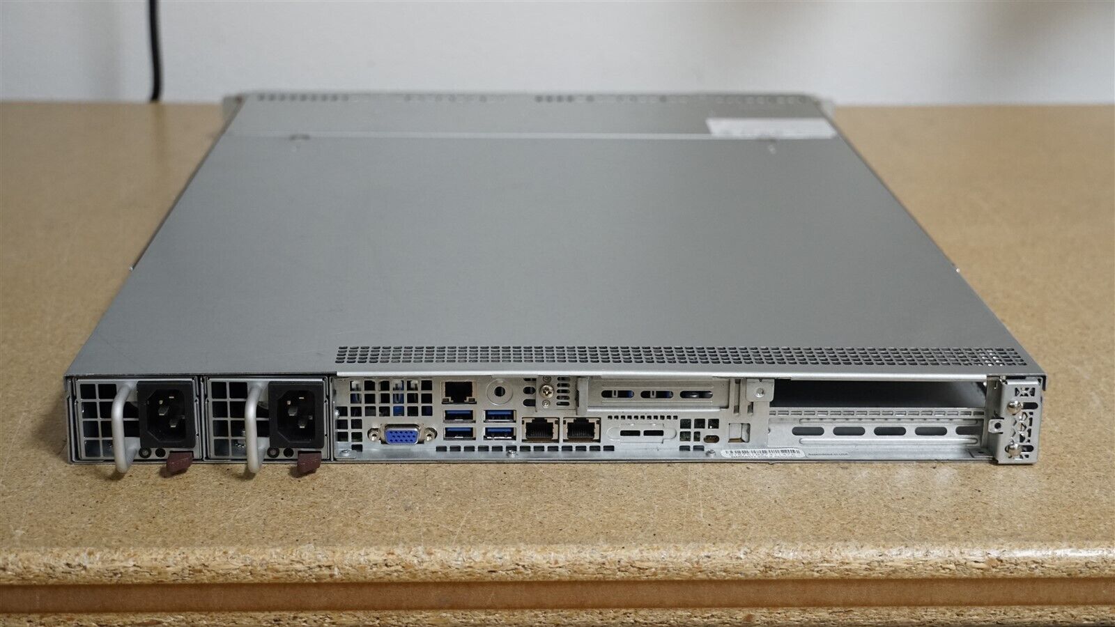 6018R-WTR SUPERMICRO CSE-815 X10DRW-i 2x 6C E5-2620V3 2.4GHz 128GB RAM NO HDD