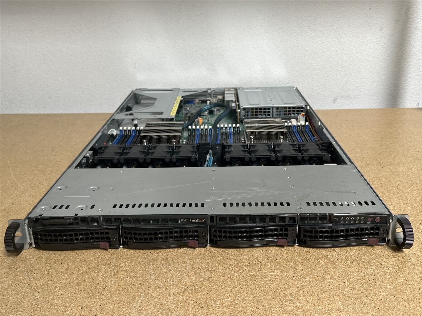 CSE-819U SUPERMICRO 6018U 1U X10DRU-I+ 4LFF 2x 14C E5-2683V3 2.0GHz 64GB RAM