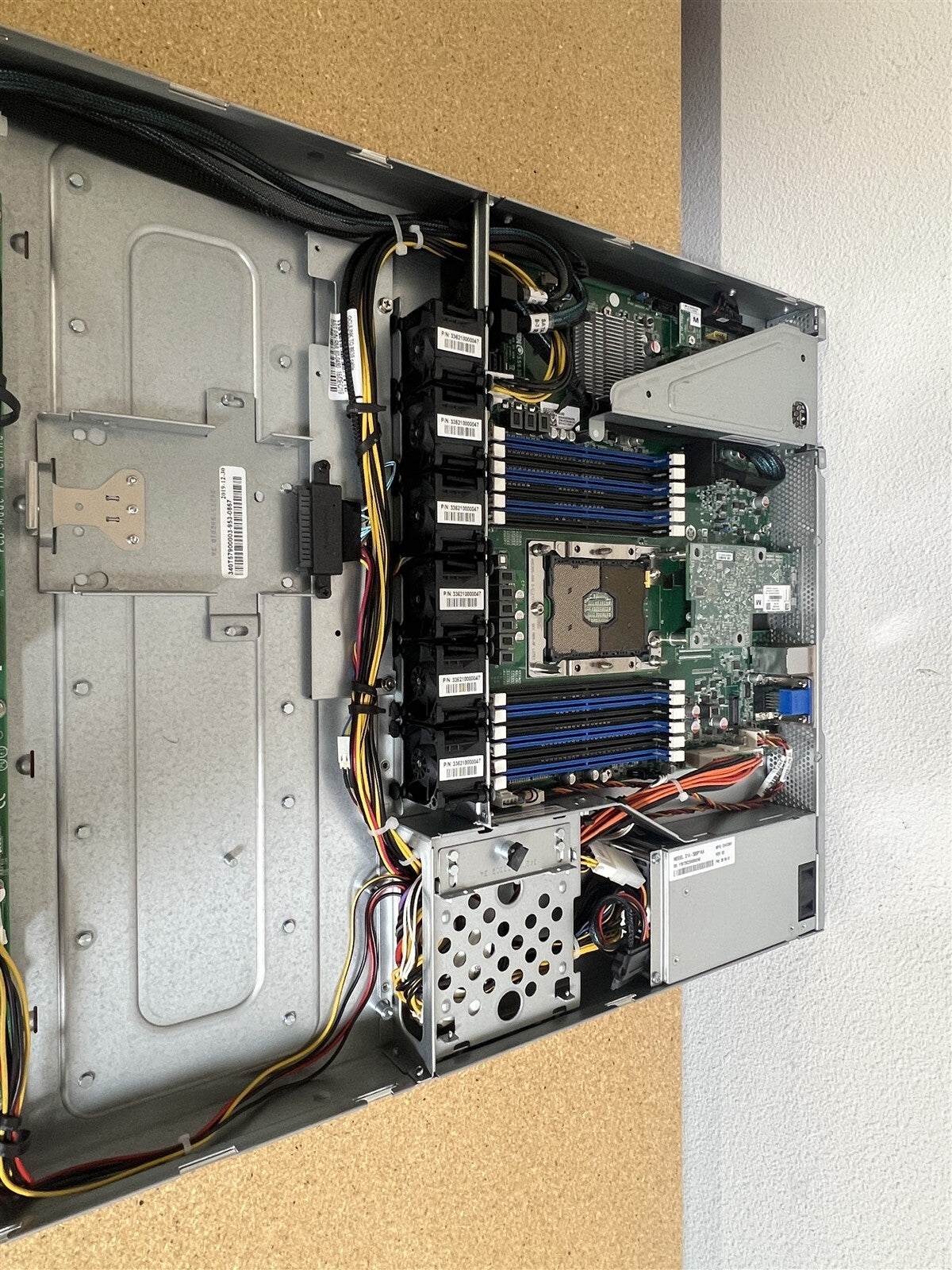 TYAN GT86C-B5630 1U SERVER 1x XEON SCALABLE 2ND GEN 12x RAM SLOT 2x 2.5 8x 3.5"