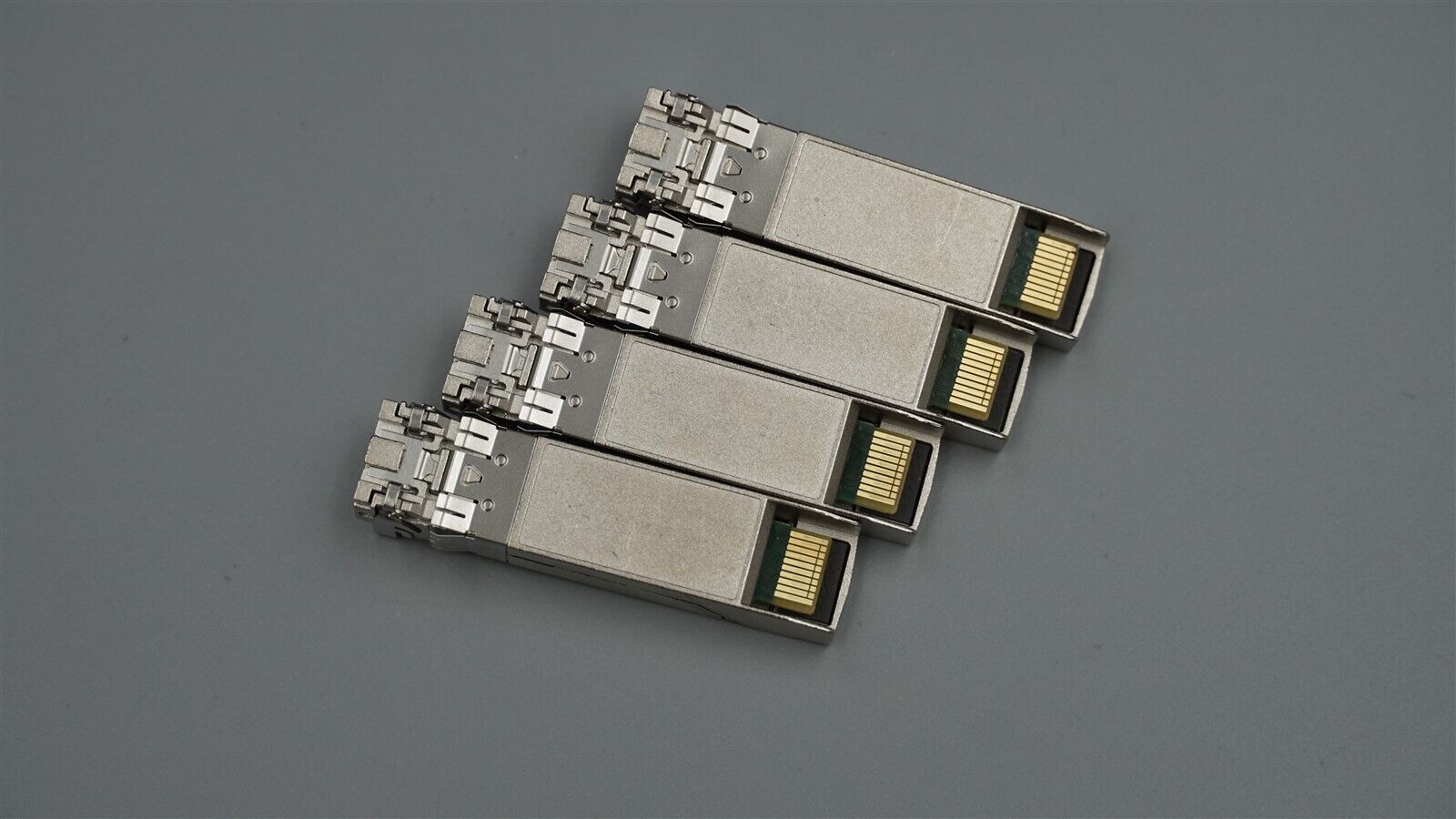 LOT OF 4 ARISTA SFP-10G-SR 10GBASE-SR 850NM SFP+ OPTICAL TRANSCEIVER MODULE