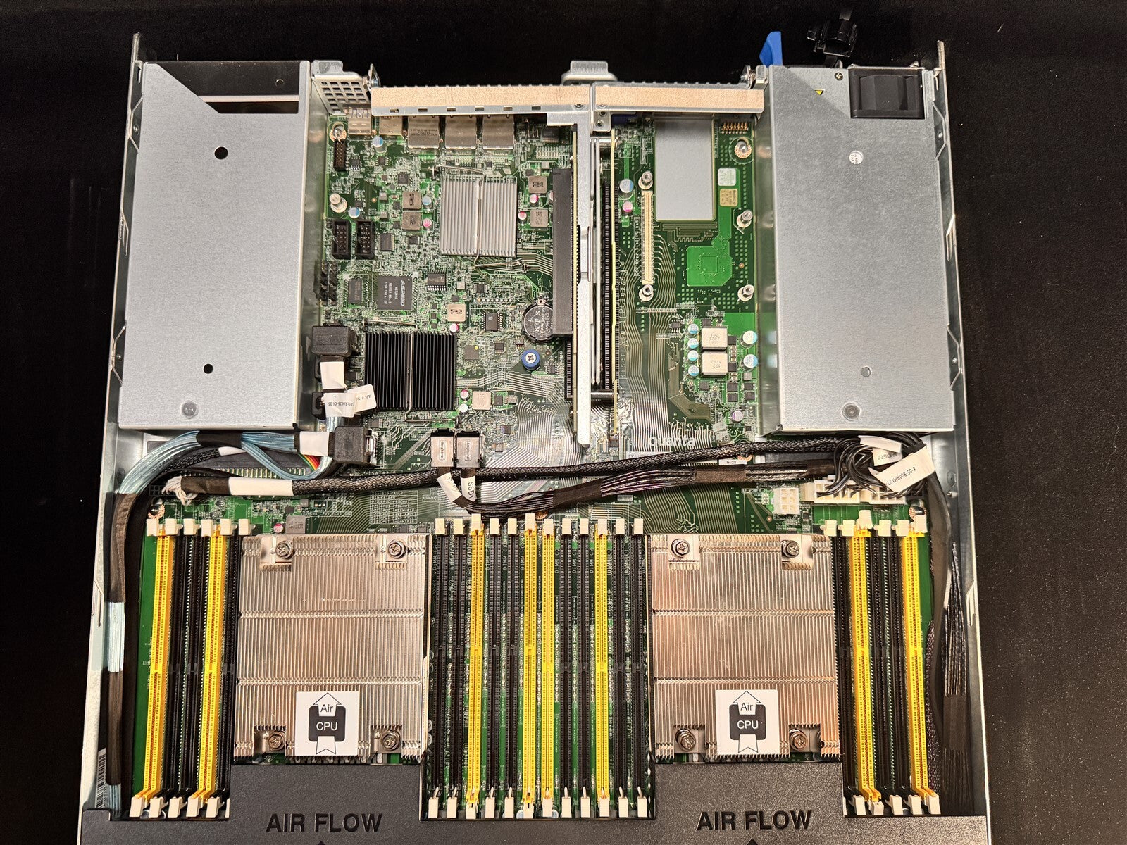 QuantaGrid Server D51B-1U 10SFF BAREBONE 2x HEATSINK 1x PSU NVME NO HDD