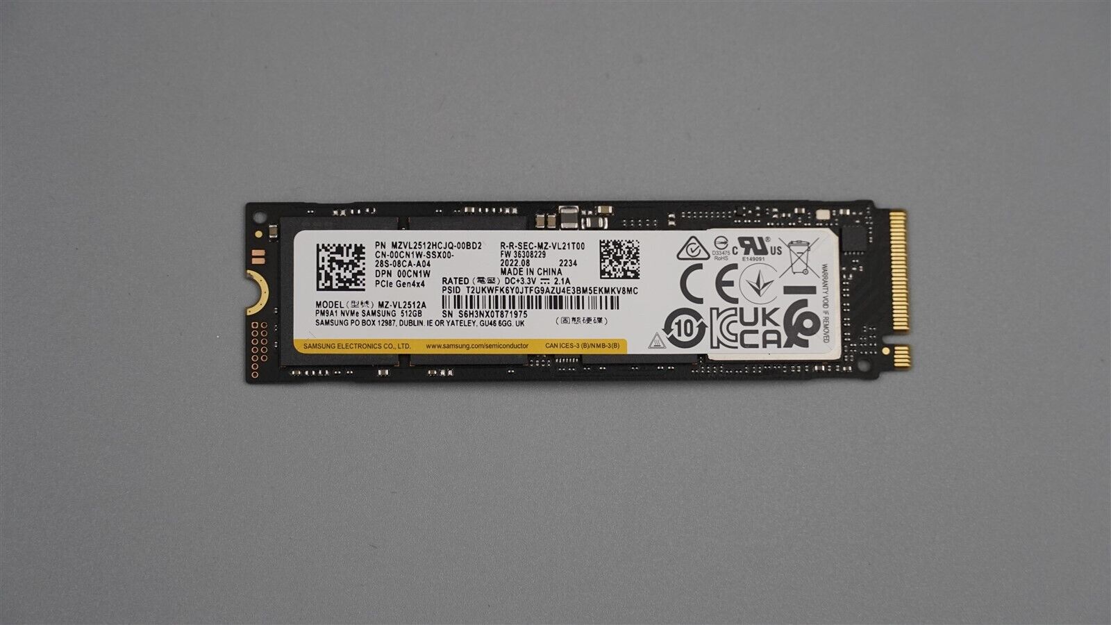 MZVL2512HCJQ-00BD2 SAMSUNG PM9A1 PCIe 4 M.2 512GB NVMe Solid State Drive M.2