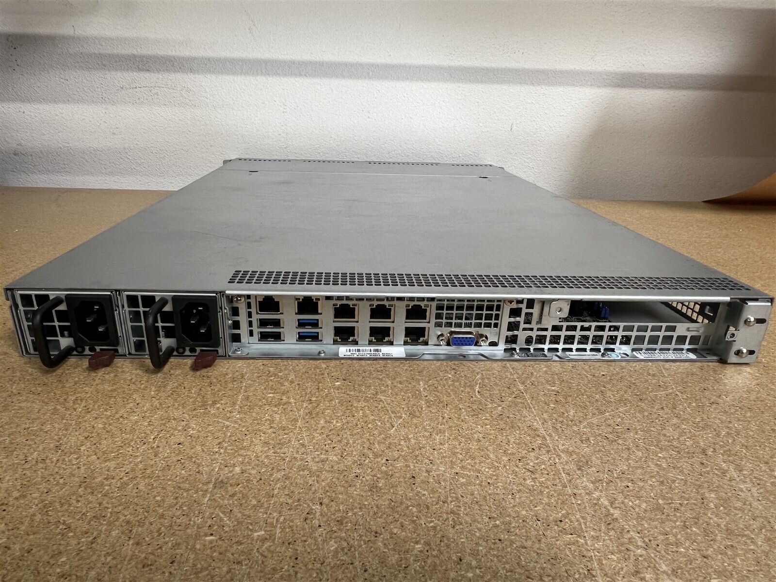 CSE-815 SUPERMICRO 1U SERVER 4LFF 1x QUAD CORE E3-1271V3 3.6GHz 32GB RAM X10SLH