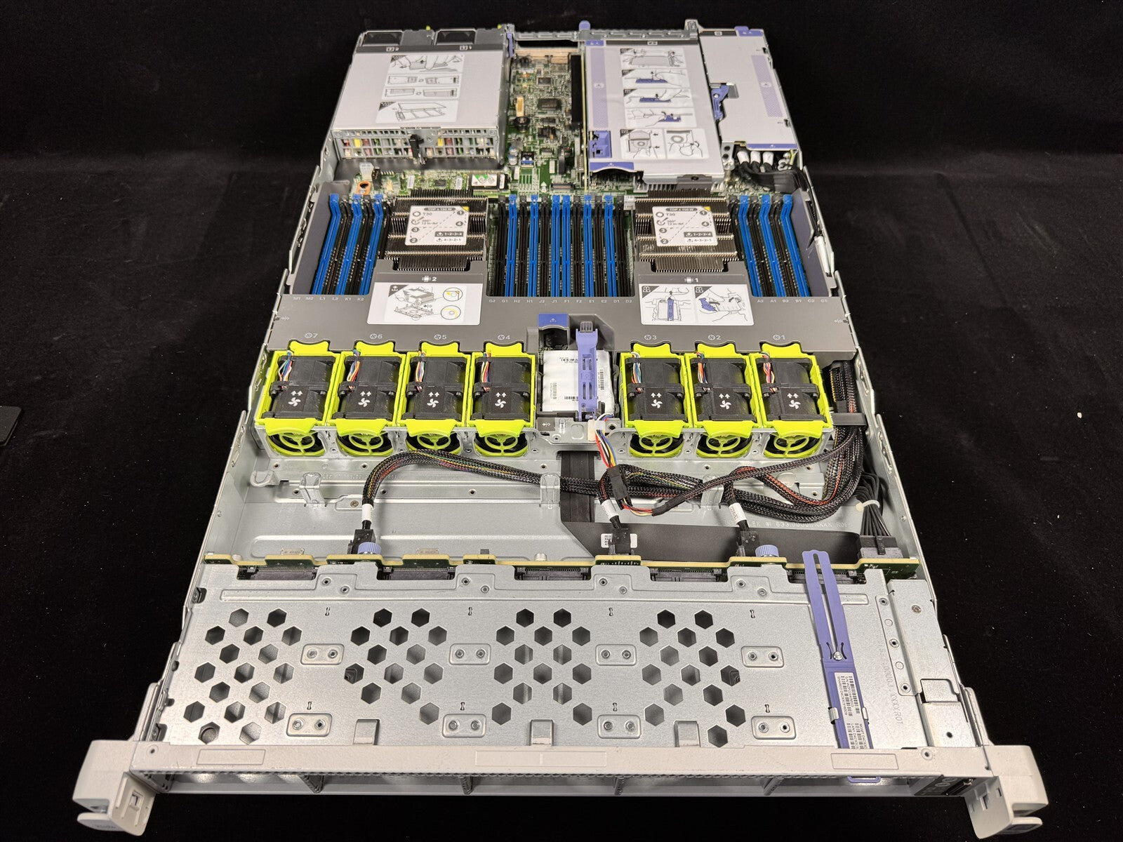CISCO UCS C220 M5 10SFF SERVER 2x 20C GOLD 6248 2.5GHz 256GB RAM UCSC-RAID-M5