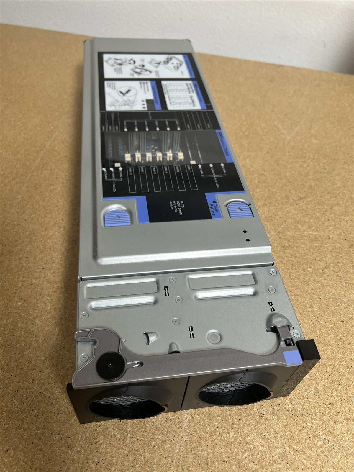 LENOVO SYSTEM X3850 X6 4SFF BAREBONE SERVER 00FN797 00FN822 00YA701 NO RAM HDD