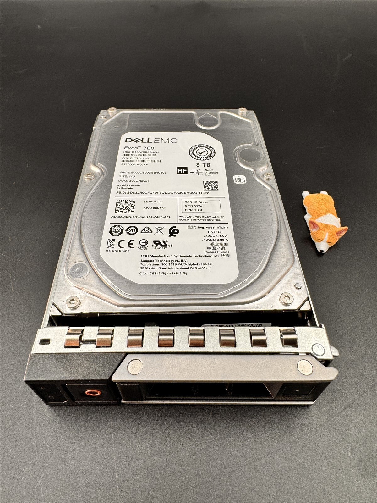 0N660 DELL 8TB 7.2K RPM 12Gbps 3.5" SAS HARD DRIVE GEN14 ST8000NM014A EXOS 7E8