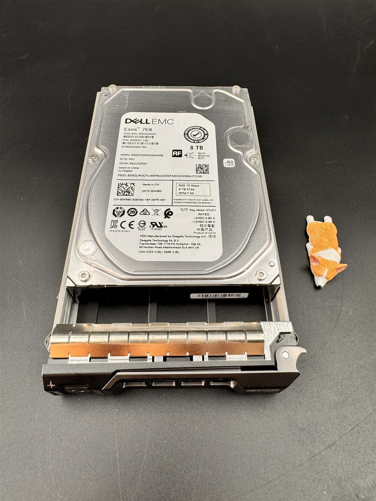 0N660 DELL 8TB 7.2K RPM 12Gbps 3.5" SAS HARD DRIVE GEN13 ST8000NM014A EXOS 7E8
