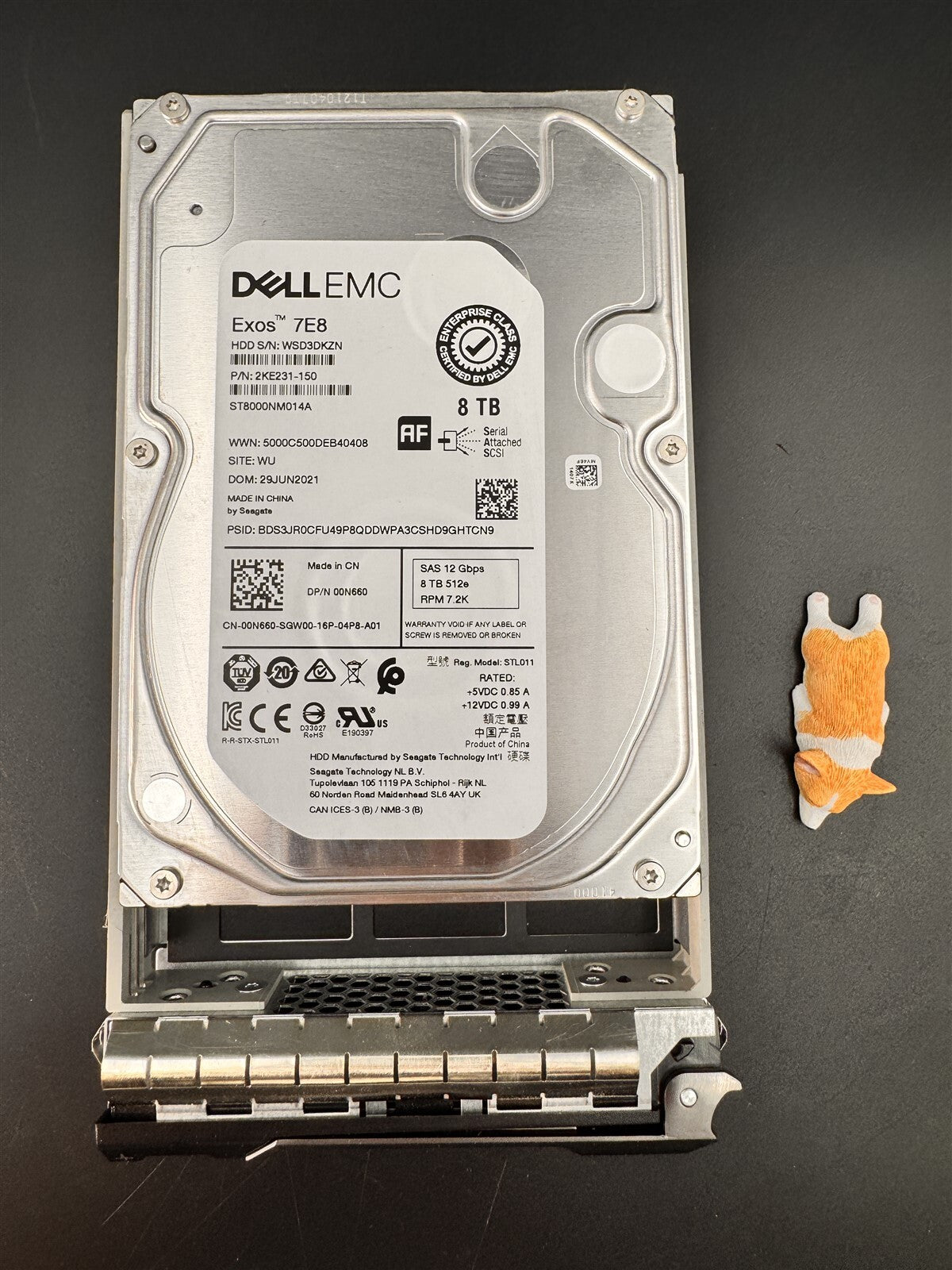 0N660 DELL 8TB 7.2K RPM 12Gbps 3.5" SAS HARD DRIVE GEN13 ST8000NM014A EXOS 7E8