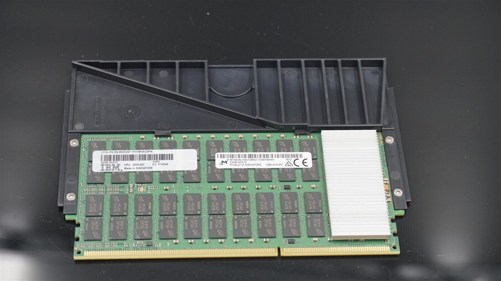 MTA40ALF4G72MDZ-1G6B1B5AA IBM EM92 32GB(1X32GB) DDR4 Memory 00VK297 P14549