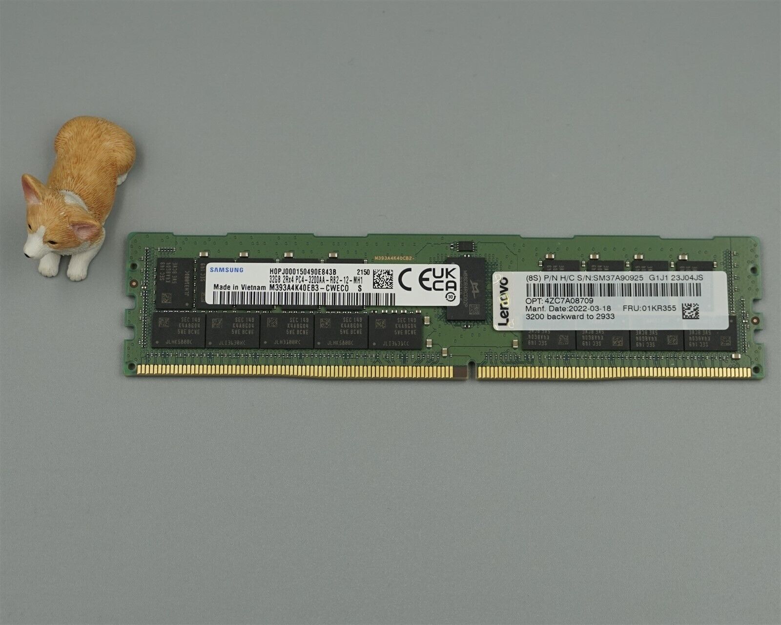 M393A4K40EB3-CWE SAMSUNG 32GB 2Rx4 DDR4 3200MHz PC4-25600 1.2V REG SERVER MEMORY