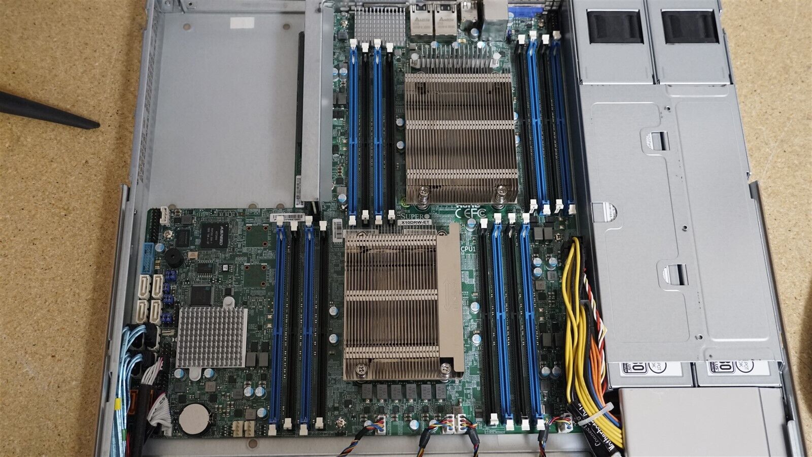 SUPERMICRO CSE-815 4LFF X10DRW-ET 2x 8 CORE E5-2620v4 2.1GHz 32GB RAM NO HDD