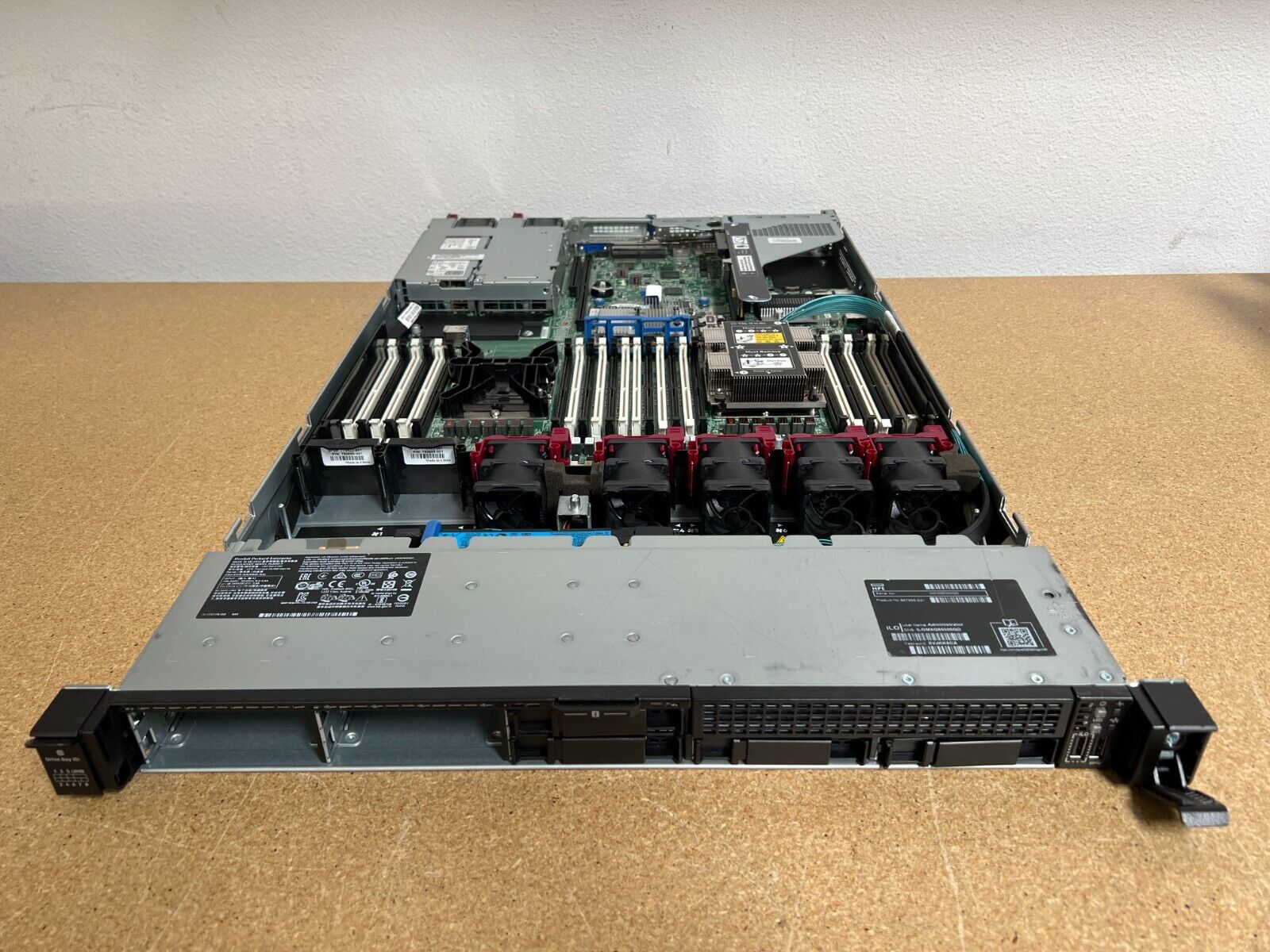 HP ProLiant DL360 Gen10 G10 8SFF 2x 20 CORE GOLD 6148 2.4GHz ADD MEMORY