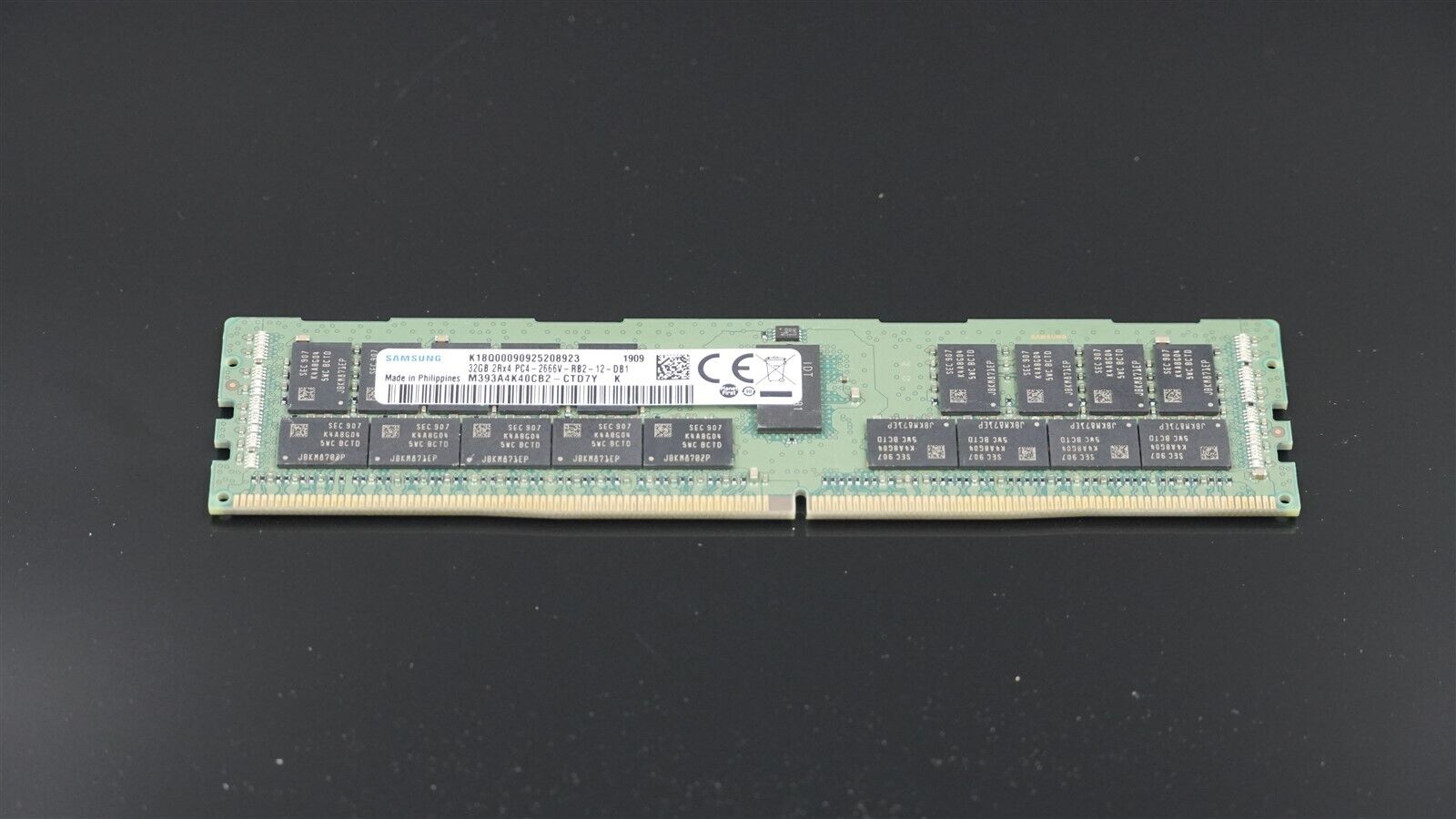 M393A4K40CB2-CTD SAMSUNG 32GB (1X32GB) 2RX4 DDR4 PC4-2666V Server Memory