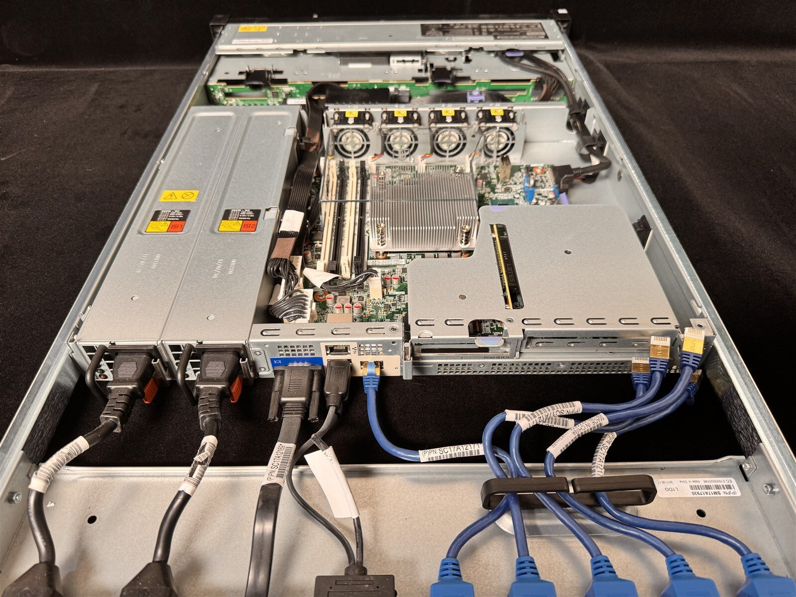 X3250 M6 LENOVO 1U SERVER 4LFF BAREBONE CHASSIS HEATSINK DUAL POWER