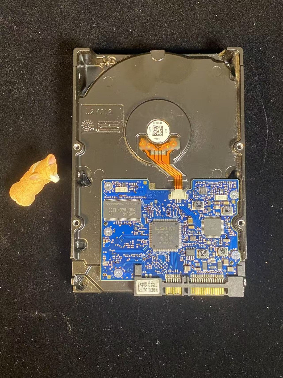 2D64X DELL HITACHI 1TB 7.2K 3G SATA LFF HDD HUA722010CLA330 02D64X