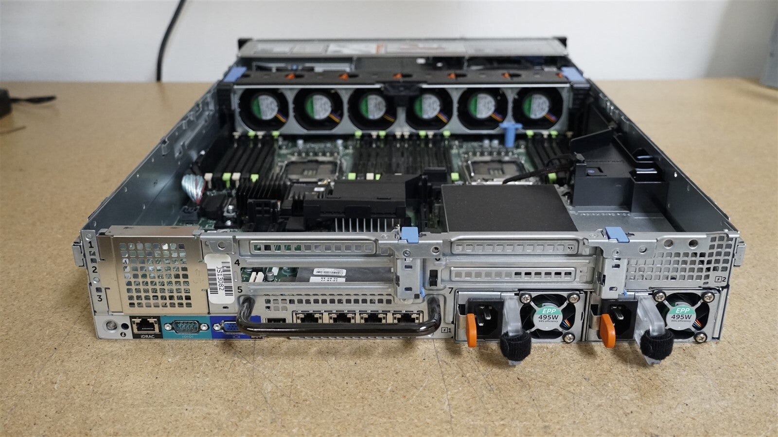 DELL POWEREDGE R730 8LFF 2x 14C E5-2690V4 2.6GHz 128GB RAM HBA330 RAIL NO HDD