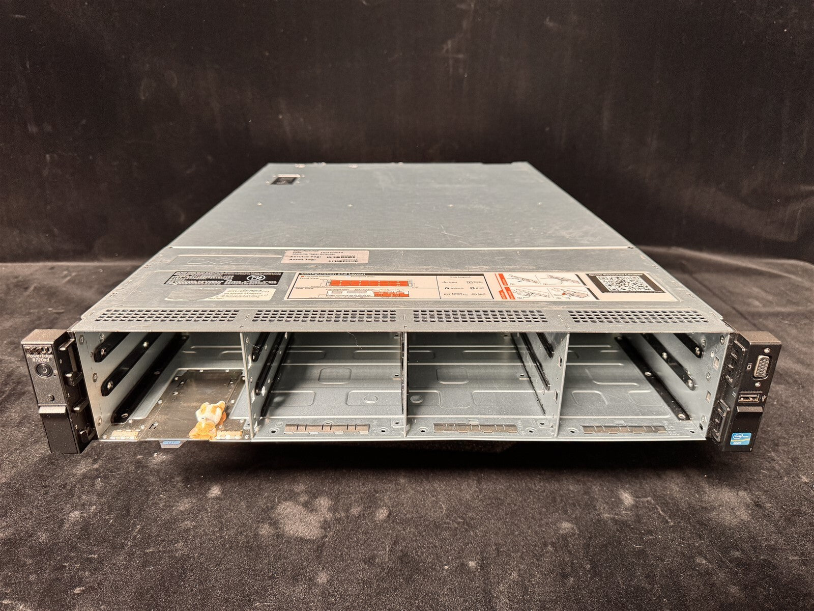 DELL POWEREDGE R720xd 12LFF 2x 6C E5-2620V2 2.1GHz 32GB RAM 9207-8i 2x 2TB SSD
