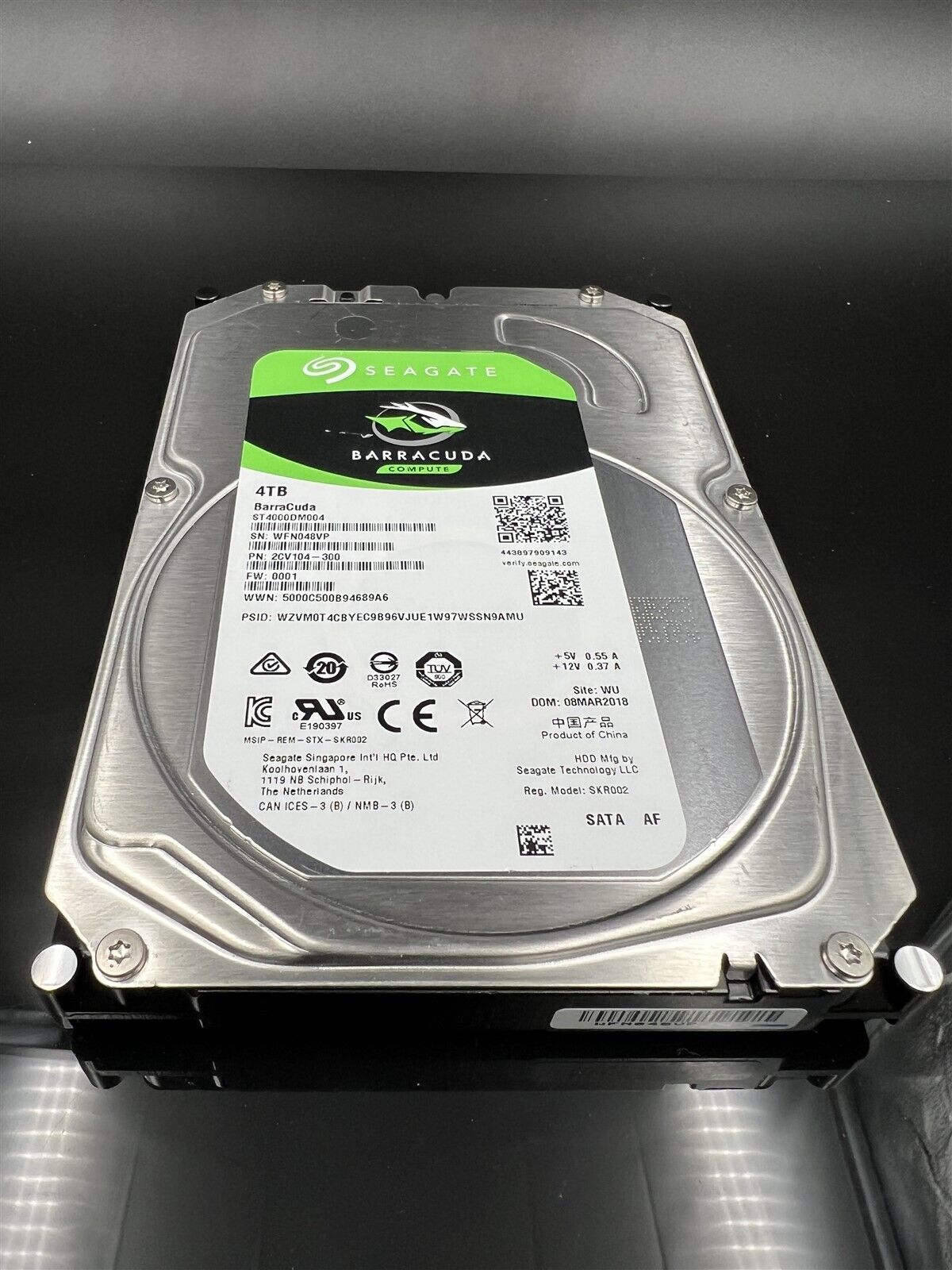 ST4000DM004 SEAGATE BARRACUDA 4TB 54K 6G LFF 35 SATA ENTERPRISE HARD DRIVE