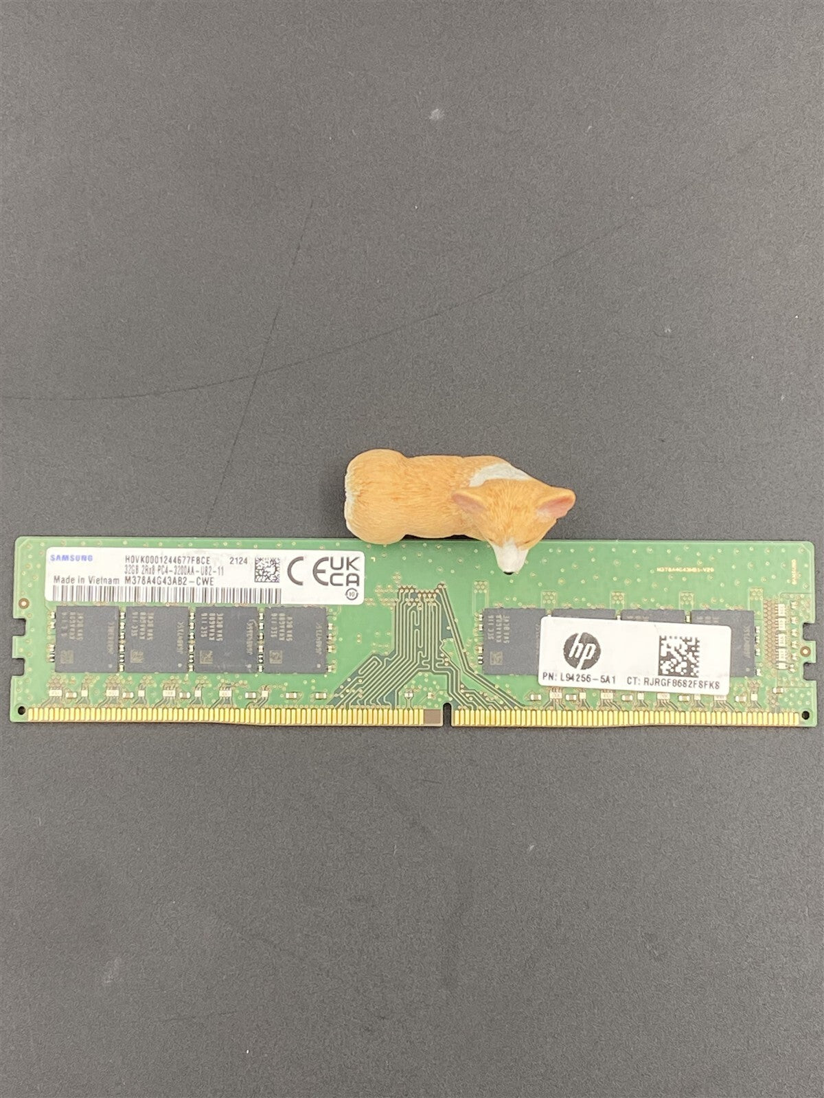 M378A4G43AB2-CWE SAMSUNG 32GB 2Rx8 PC4-3200AA DDR4 25600 UDIMM MEMORY L94256-5A1