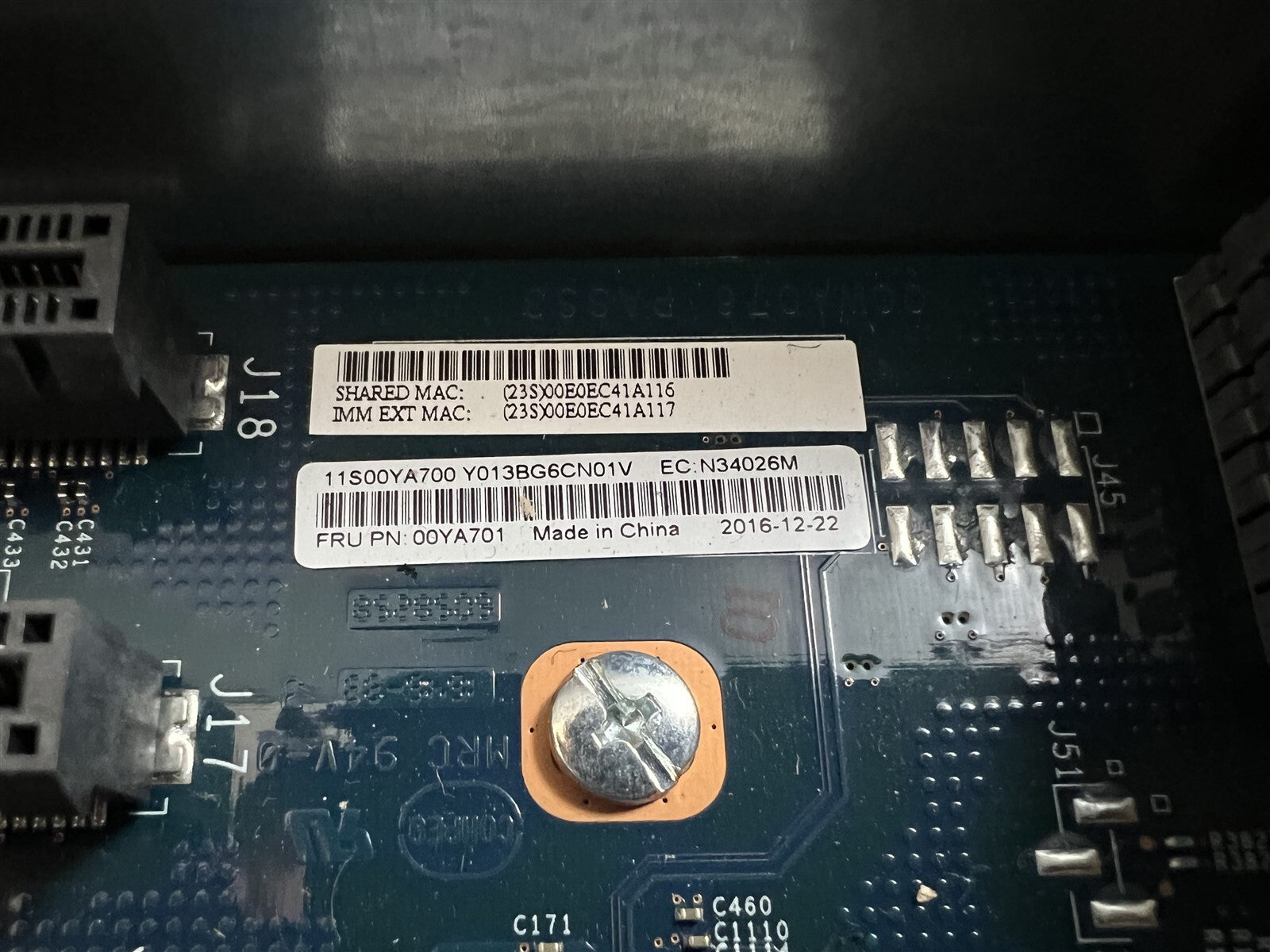 LENOVO SYSTEM X3850 X6 4SFF BAREBONE SERVER 00FN797 00FN822 00YA701 NO RAM HDD