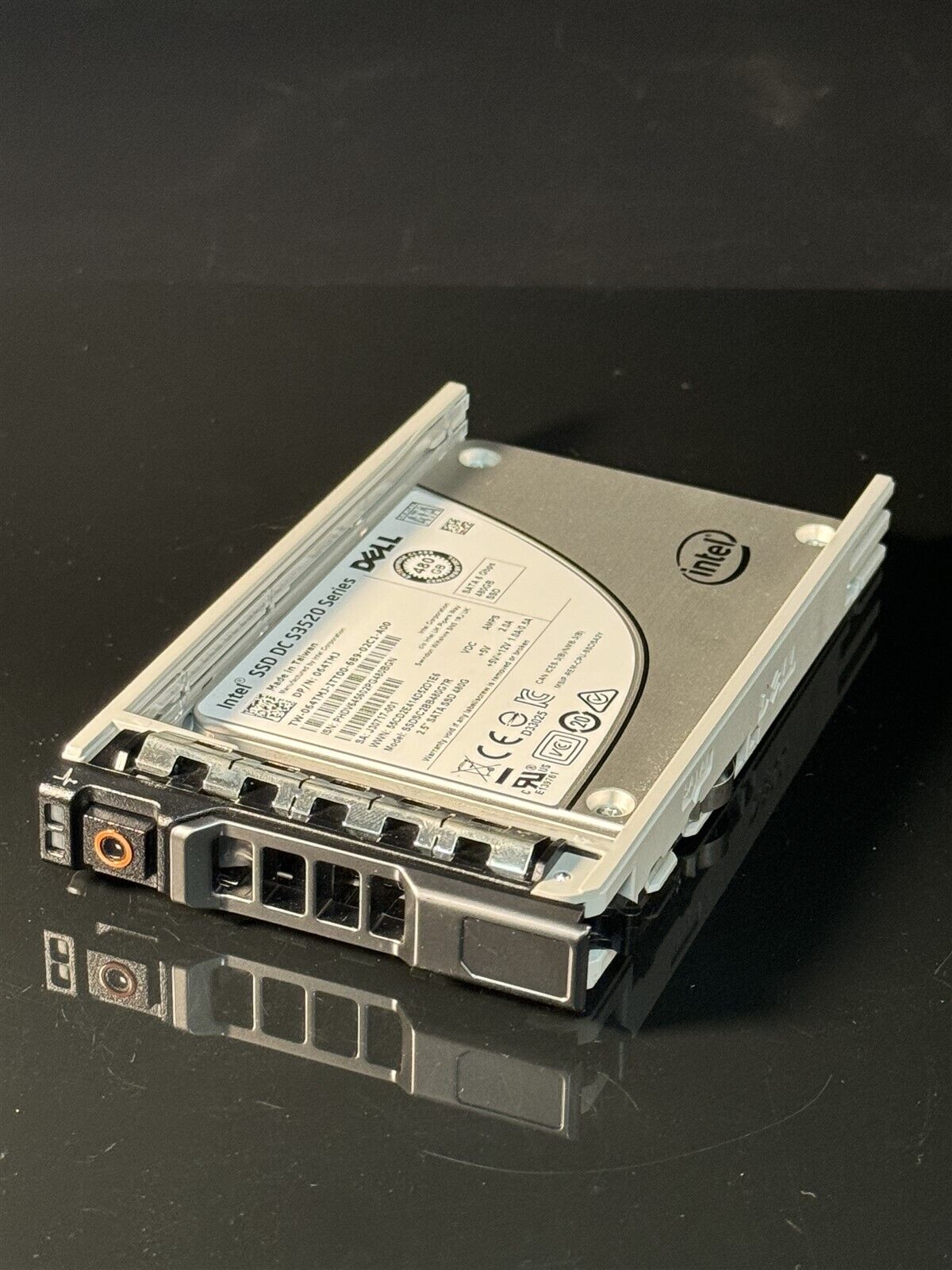 64TMJ SSDSC2BB480G7R DELL INTEL S3520 480GB SATA 6Gbps SSD WITH 2.5" TRAY