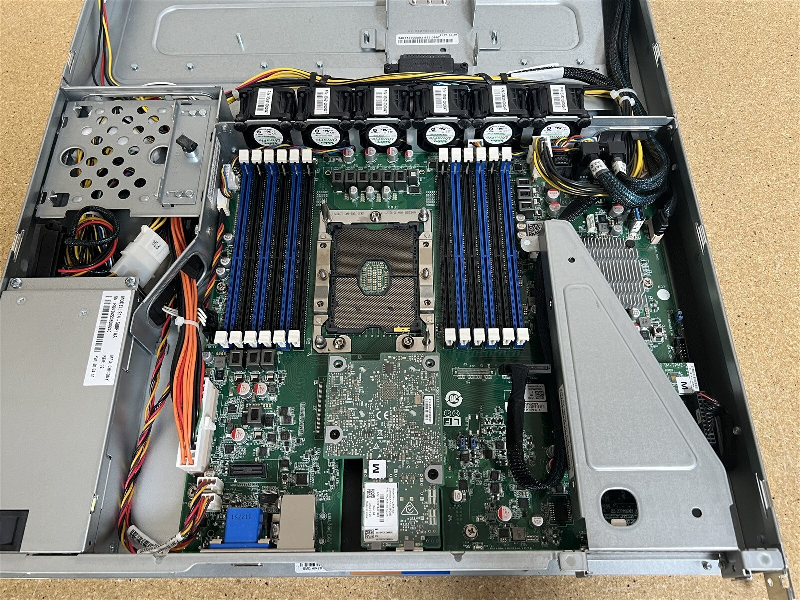 TYAN GT86C-B5630 1U SERVER 1x XEON 26C PLATINUM 8164 2.0GHz 256GB RAM 12x 3.5"